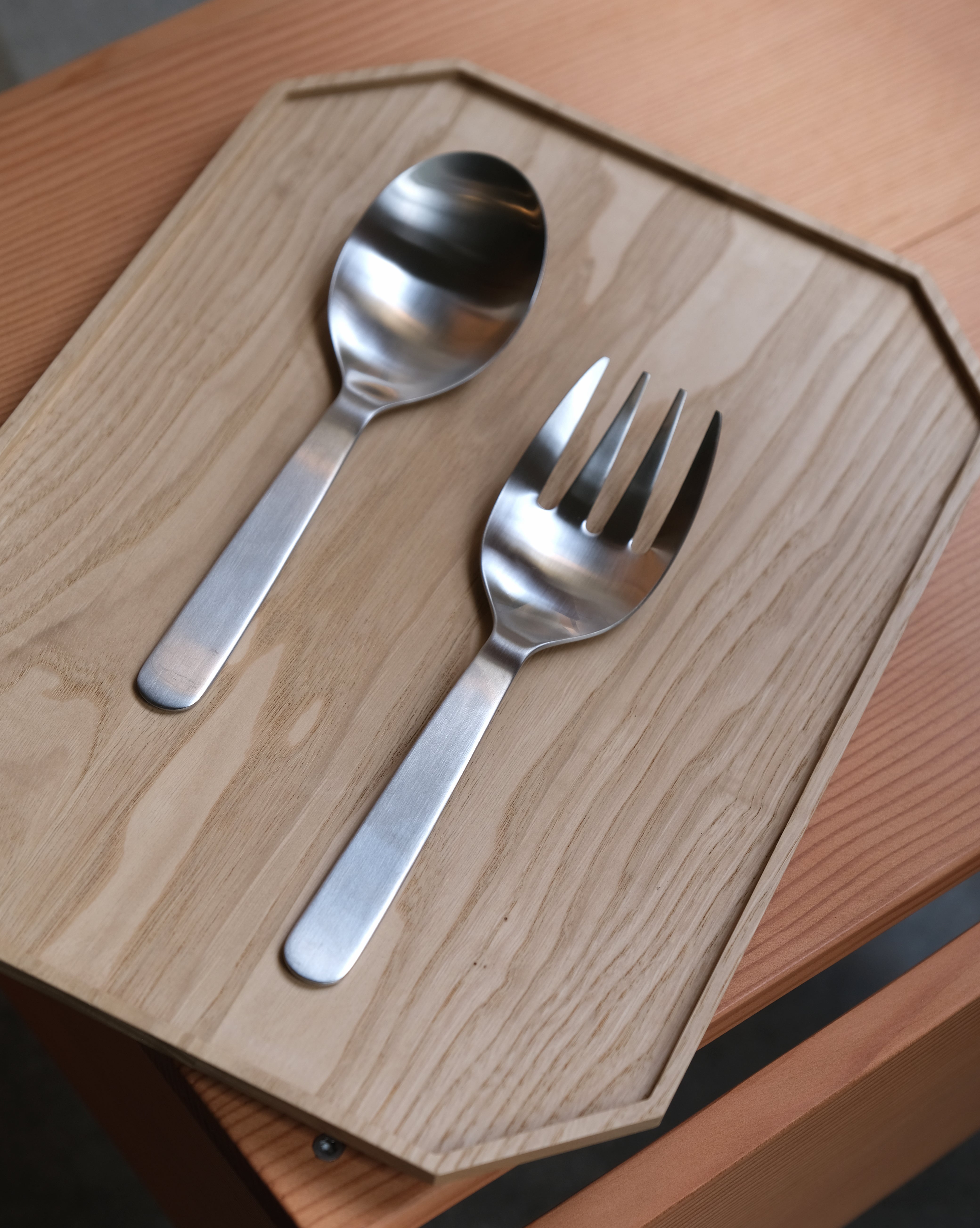 SERVING UTENSILS