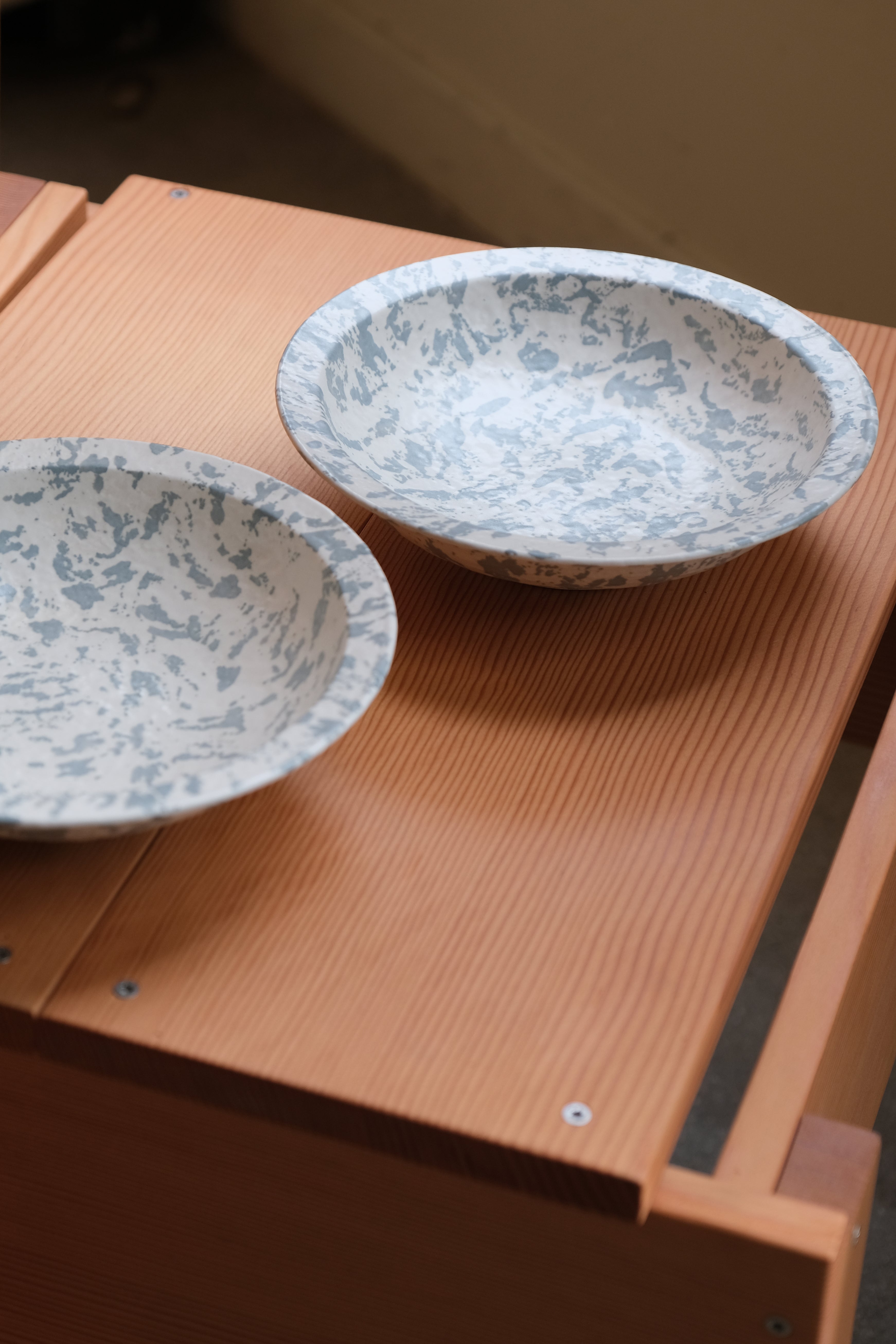 GREY MANDALA RIM BOWL
