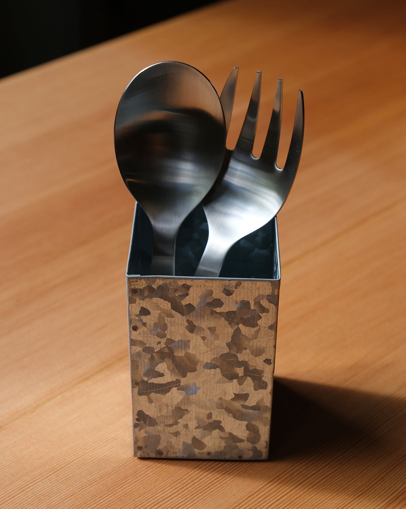SERVING UTENSILS