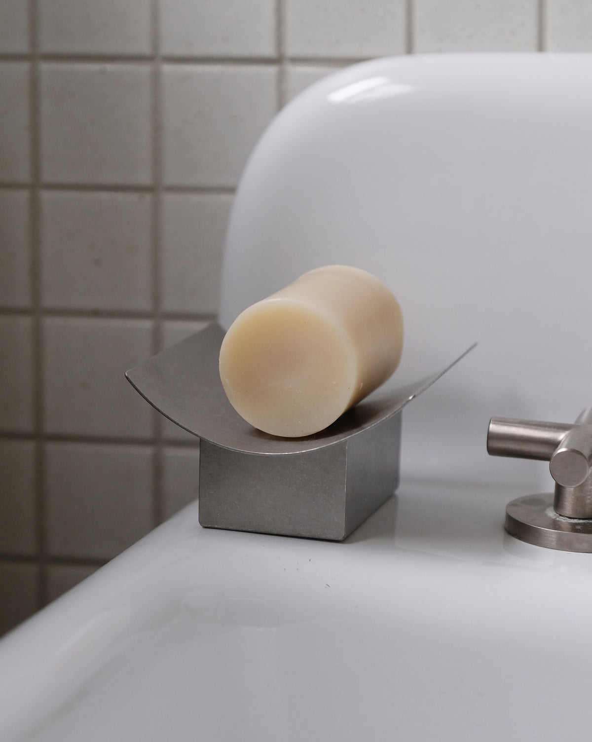 CRESCENT SOAP DISH