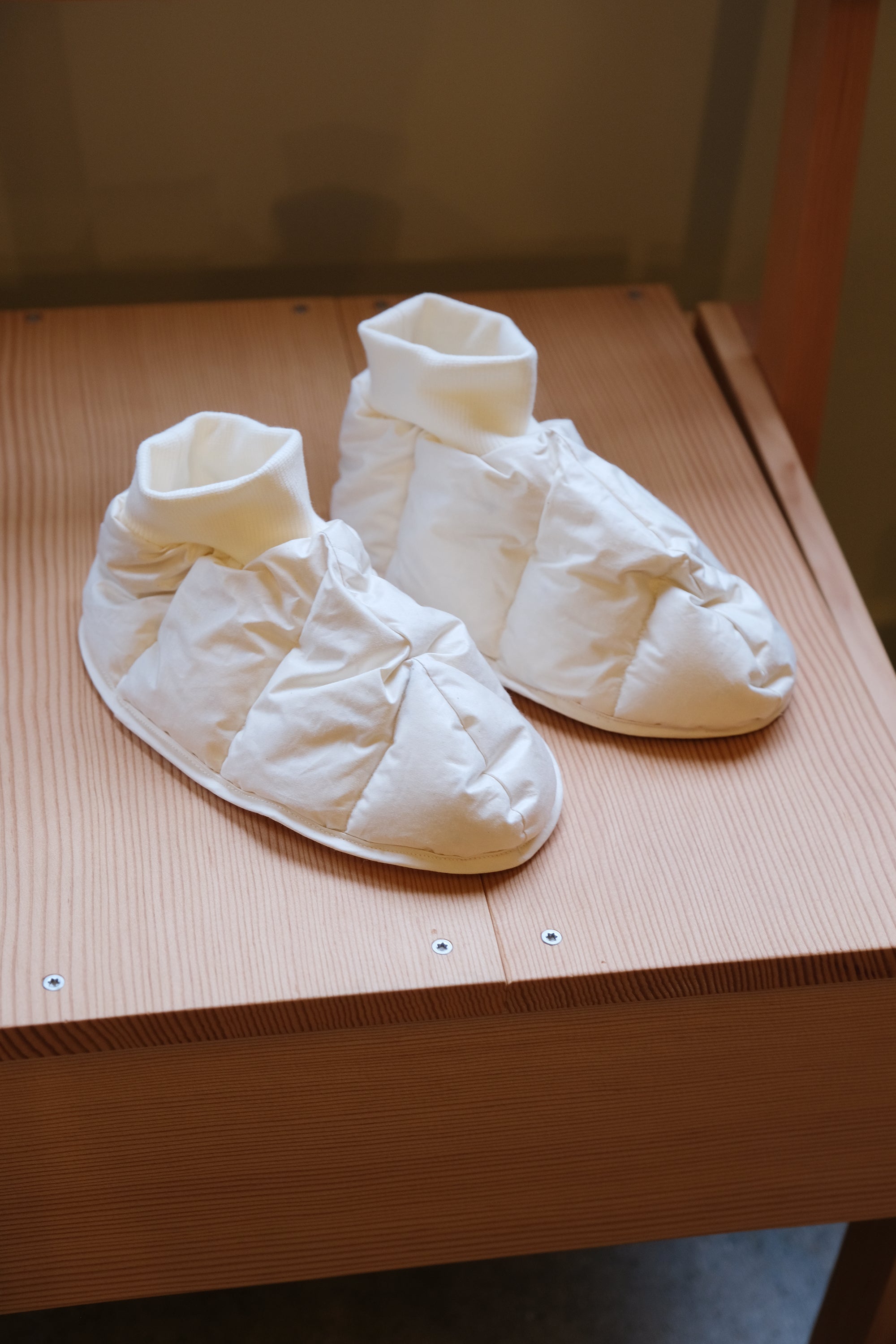 DOWN FEATHER FOOT WARMERS
