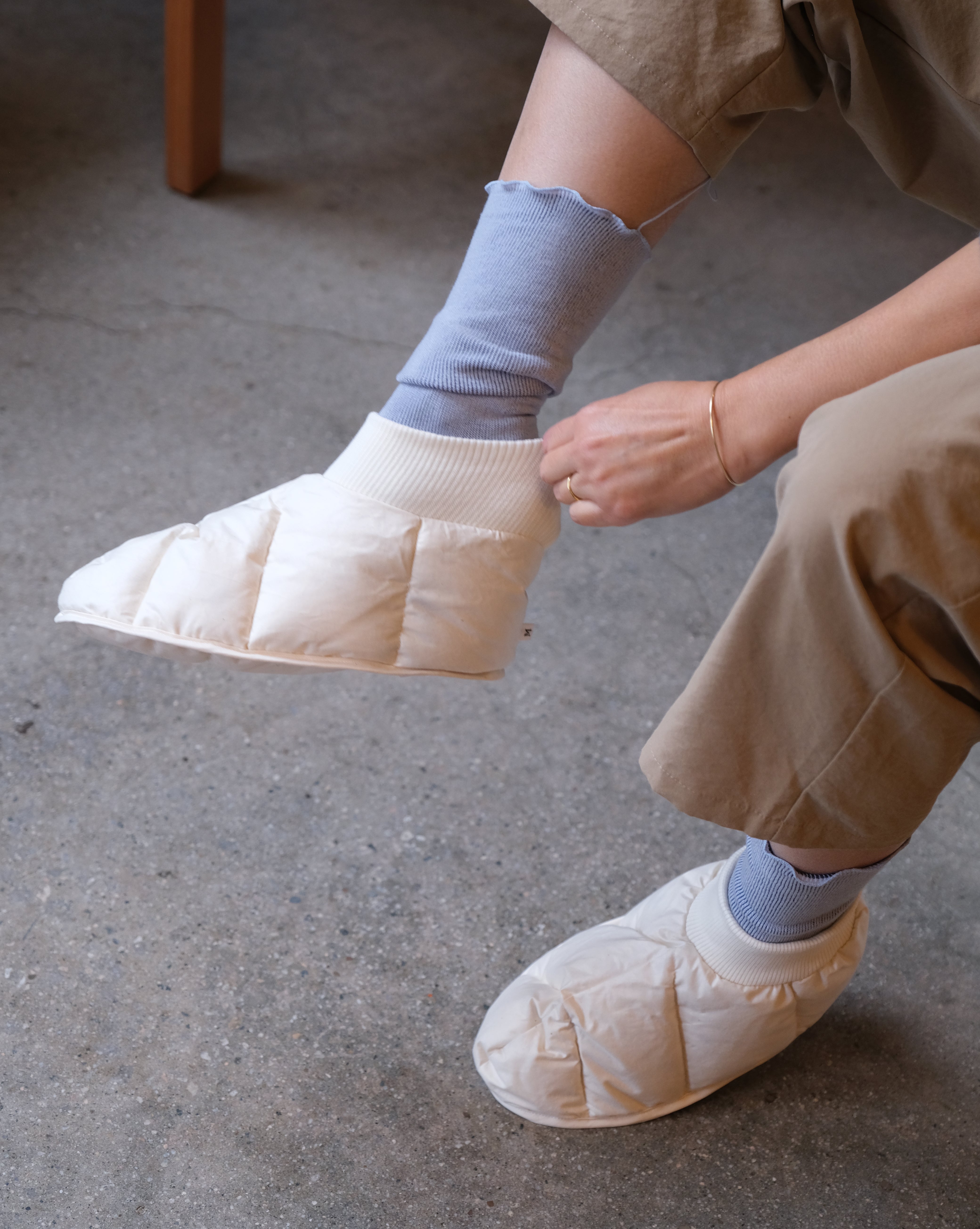 DOWN FEATHER FOOT WARMERS