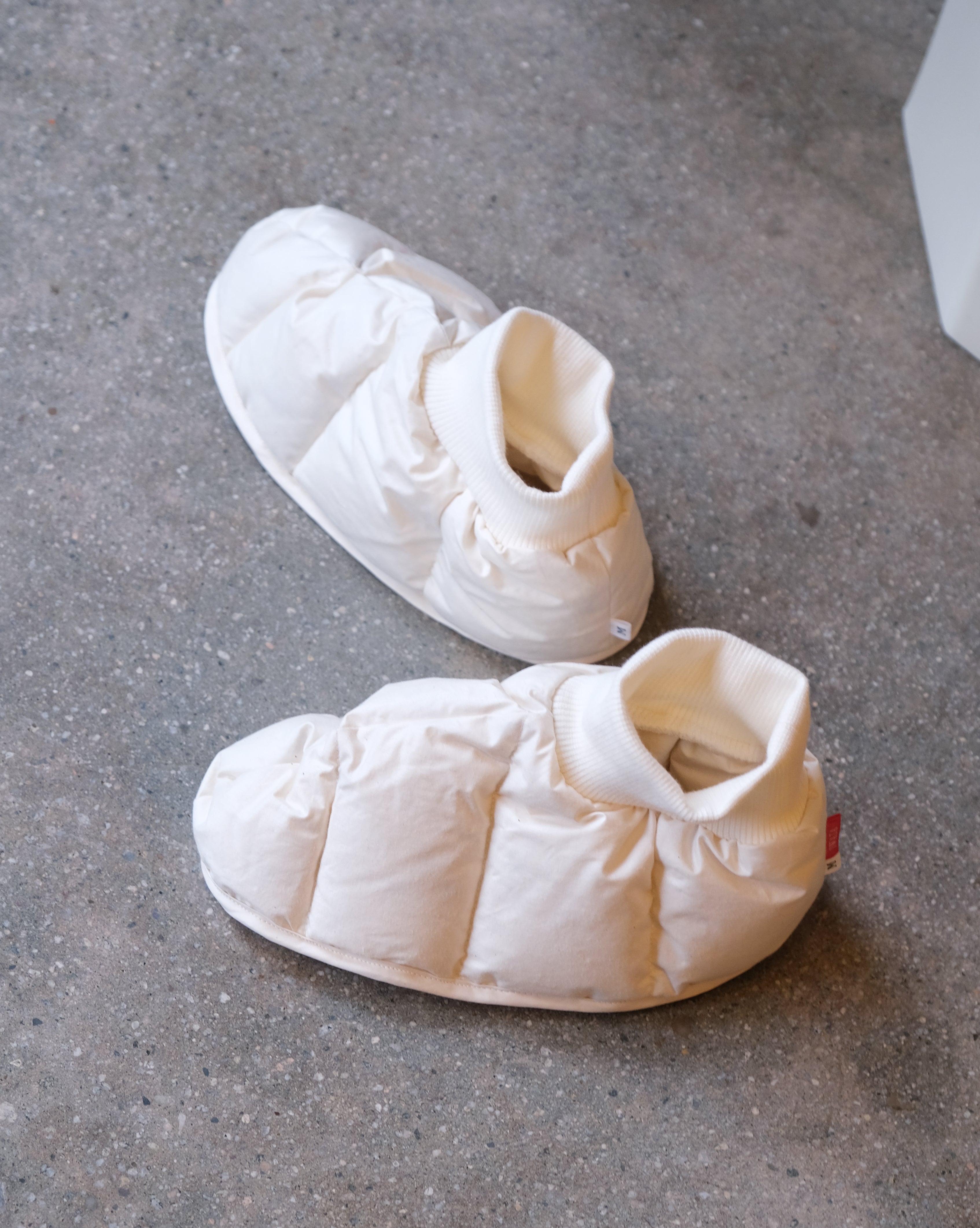 DOWN FEATHER FOOT WARMERS
