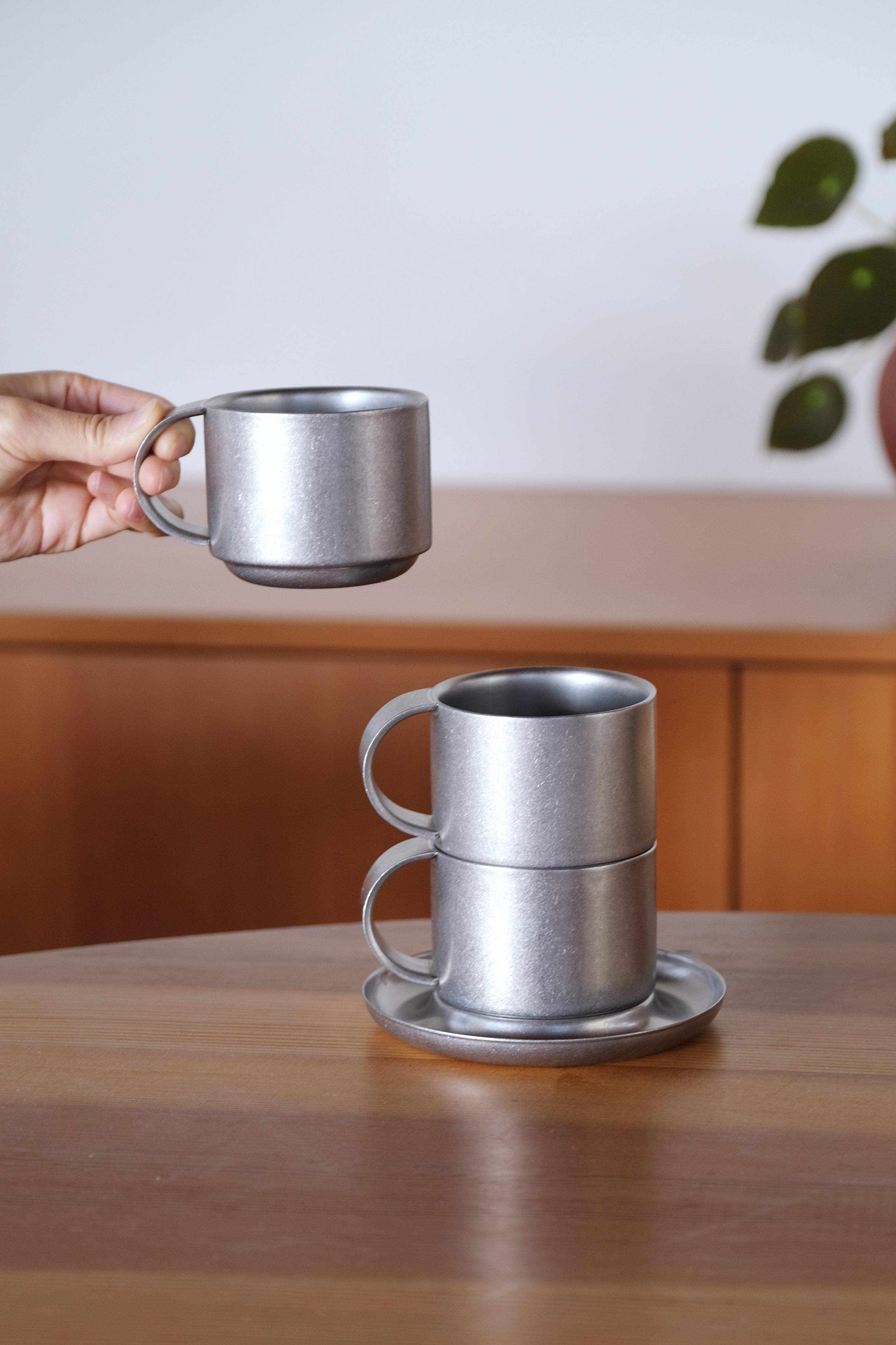 METAL MUG + SAUCER