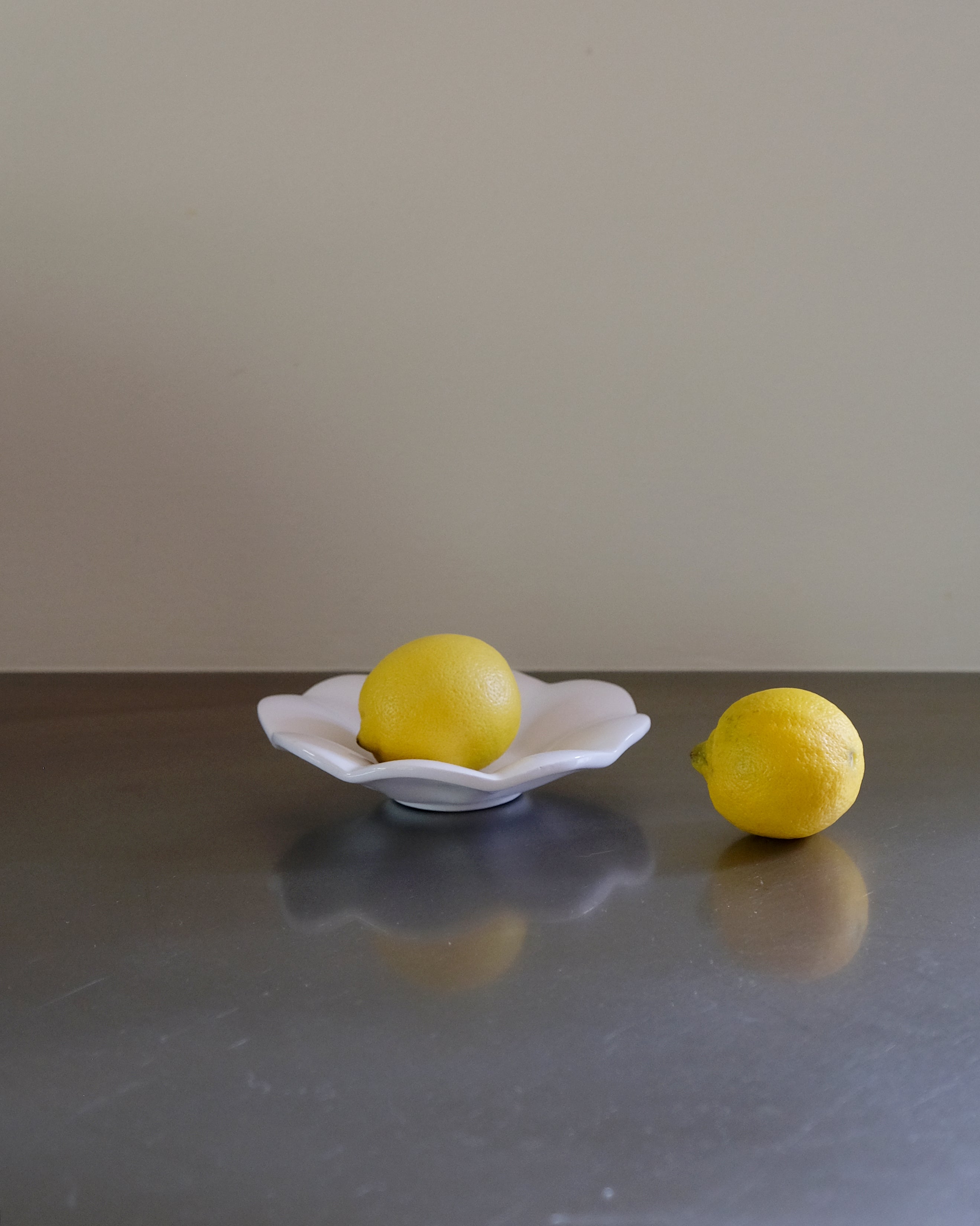 FLOWER DISH
