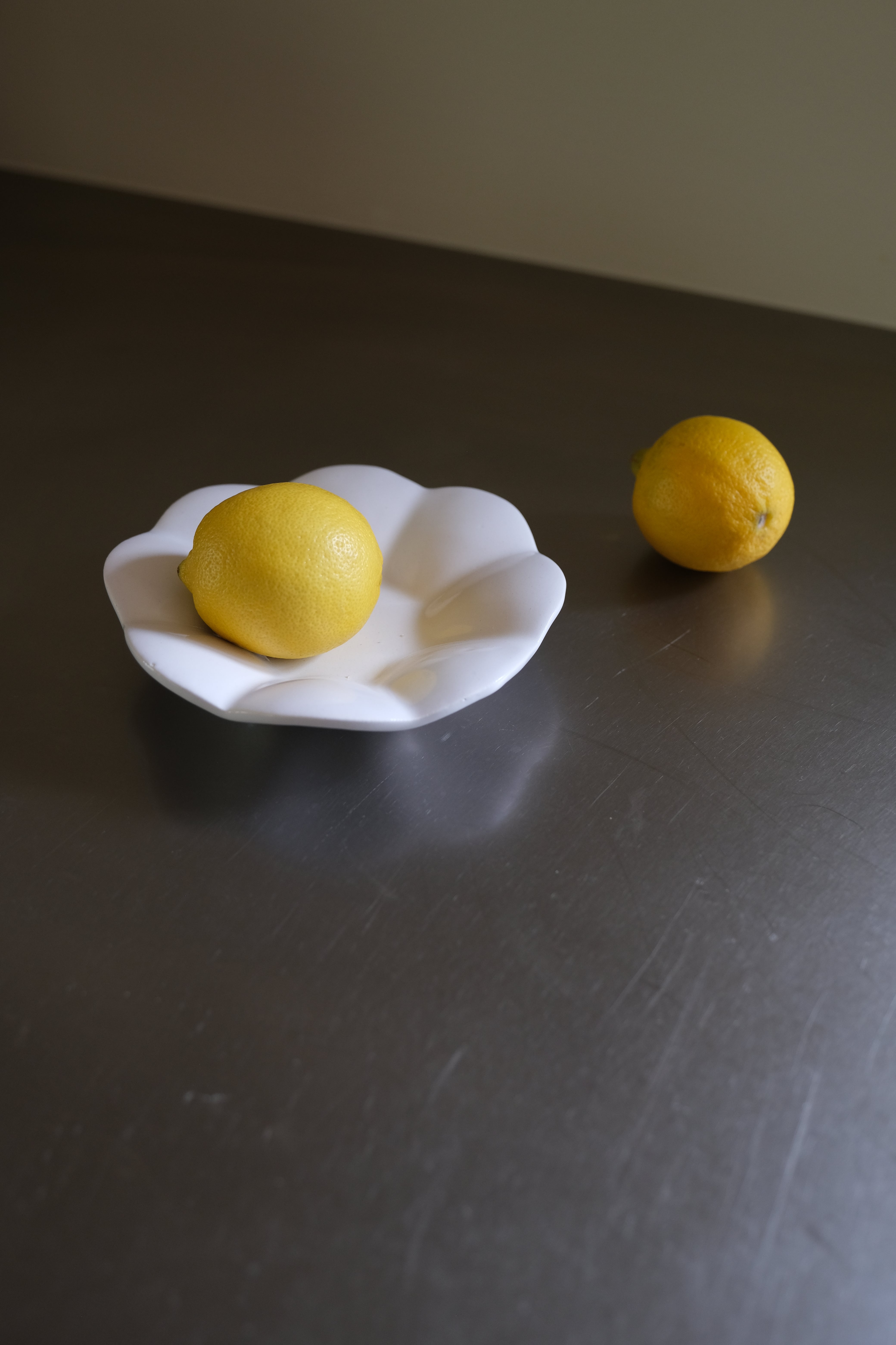 FLOWER DISH
