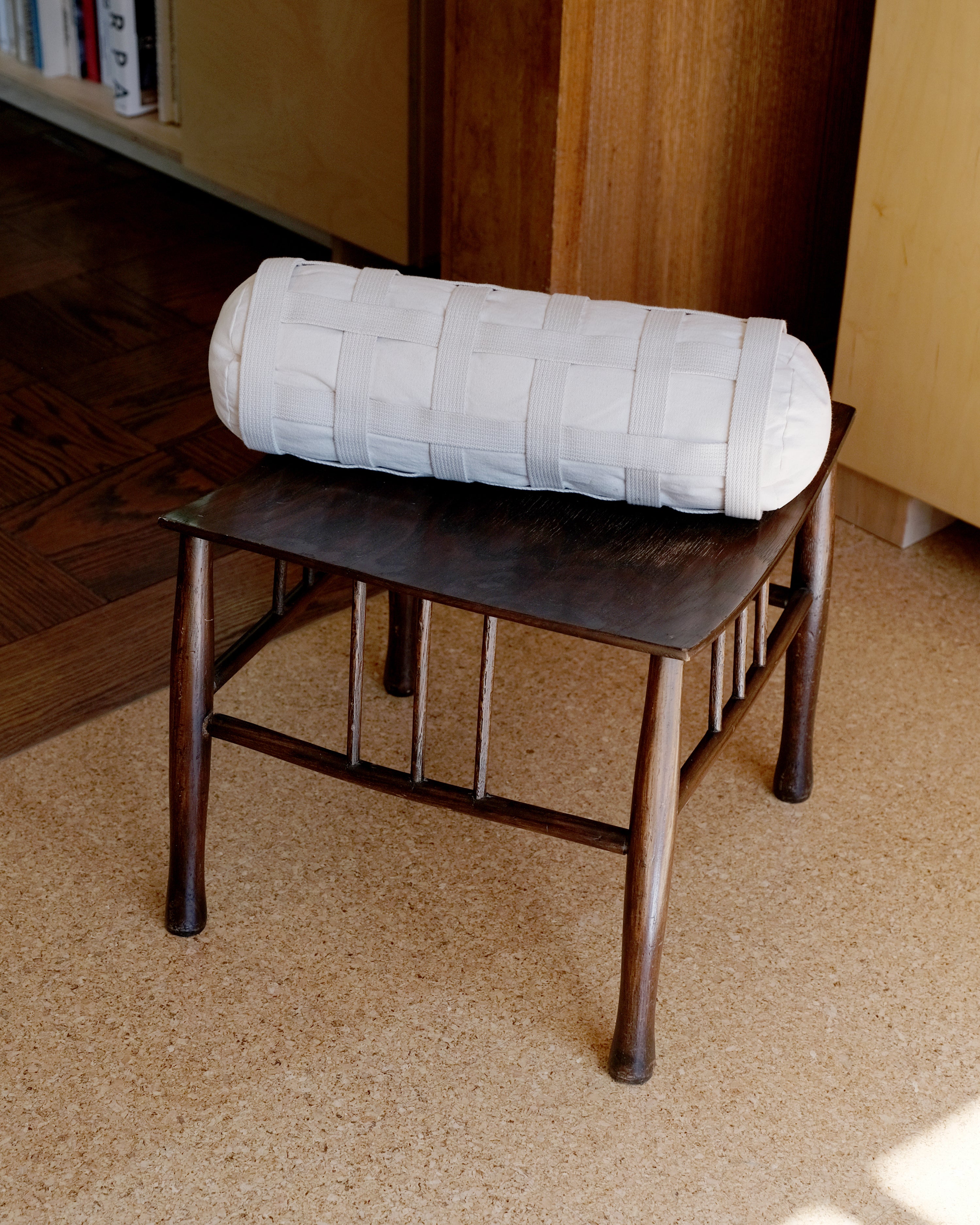 CYLINDER PILLOW