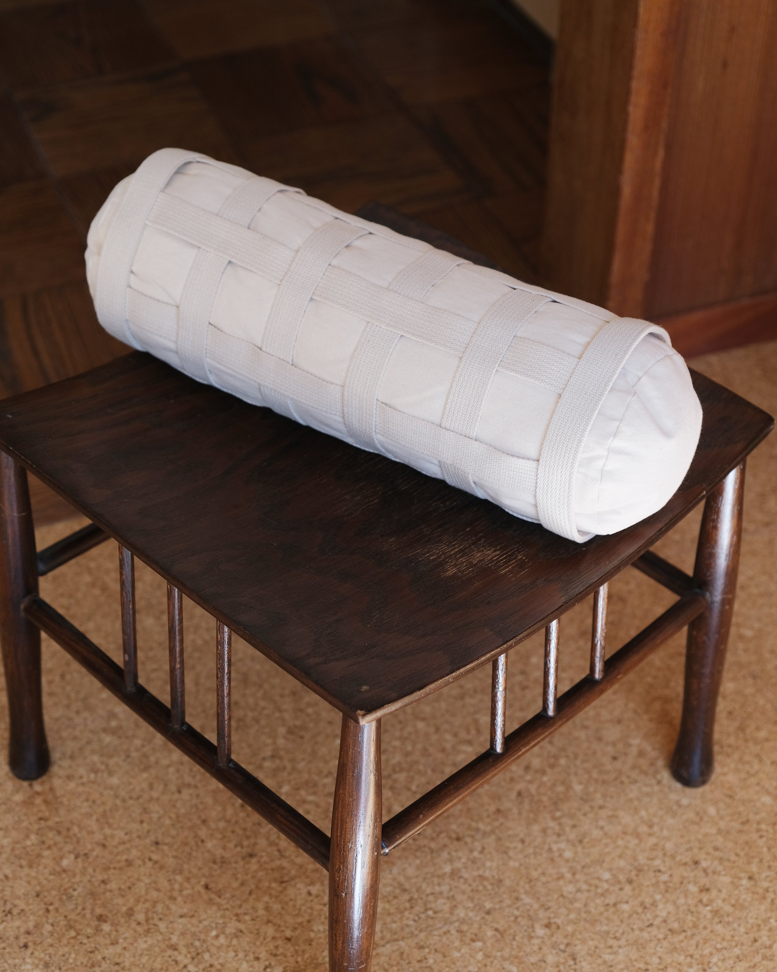 CYLINDER PILLOW
