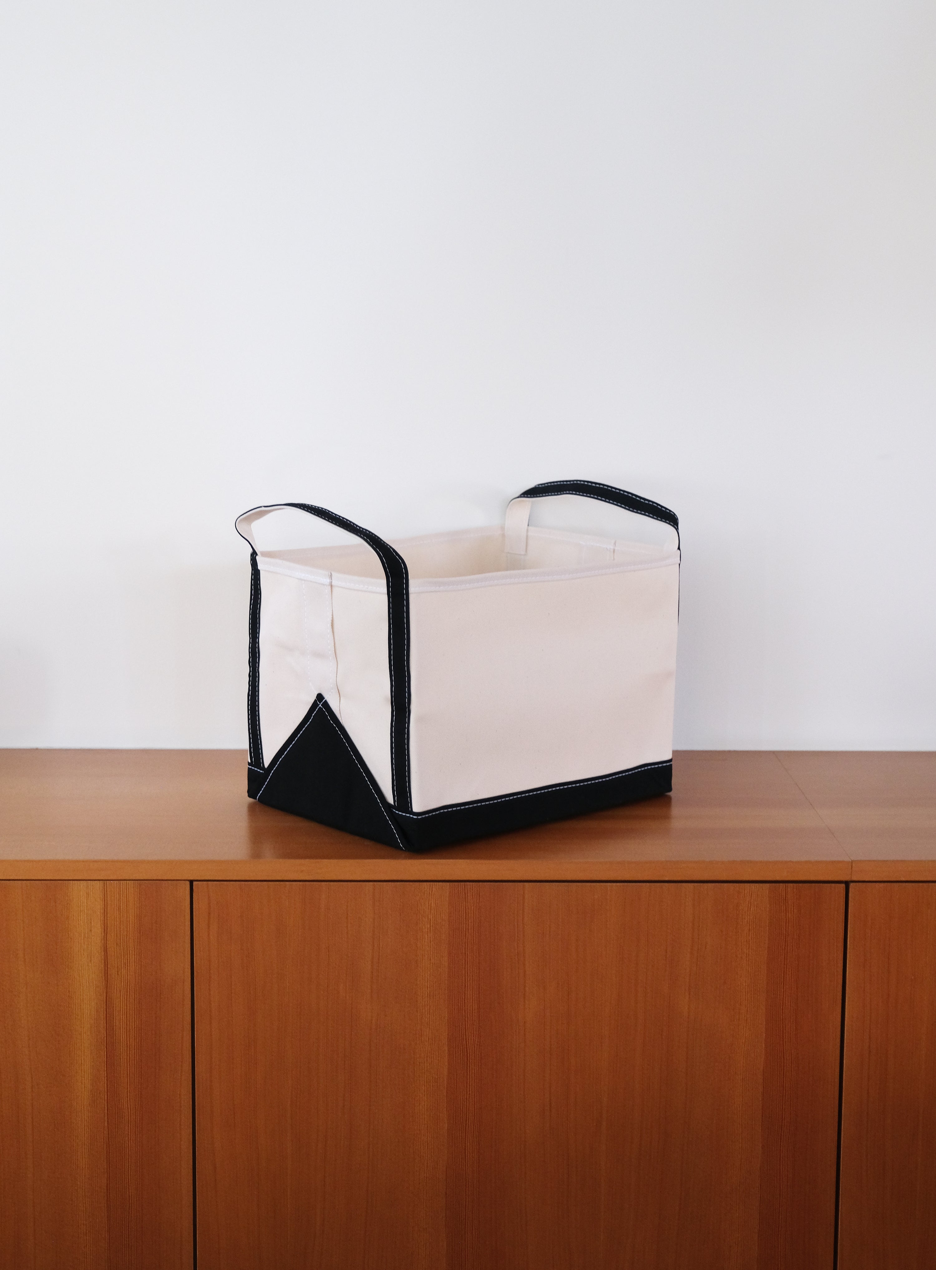 BOOK TOTE
