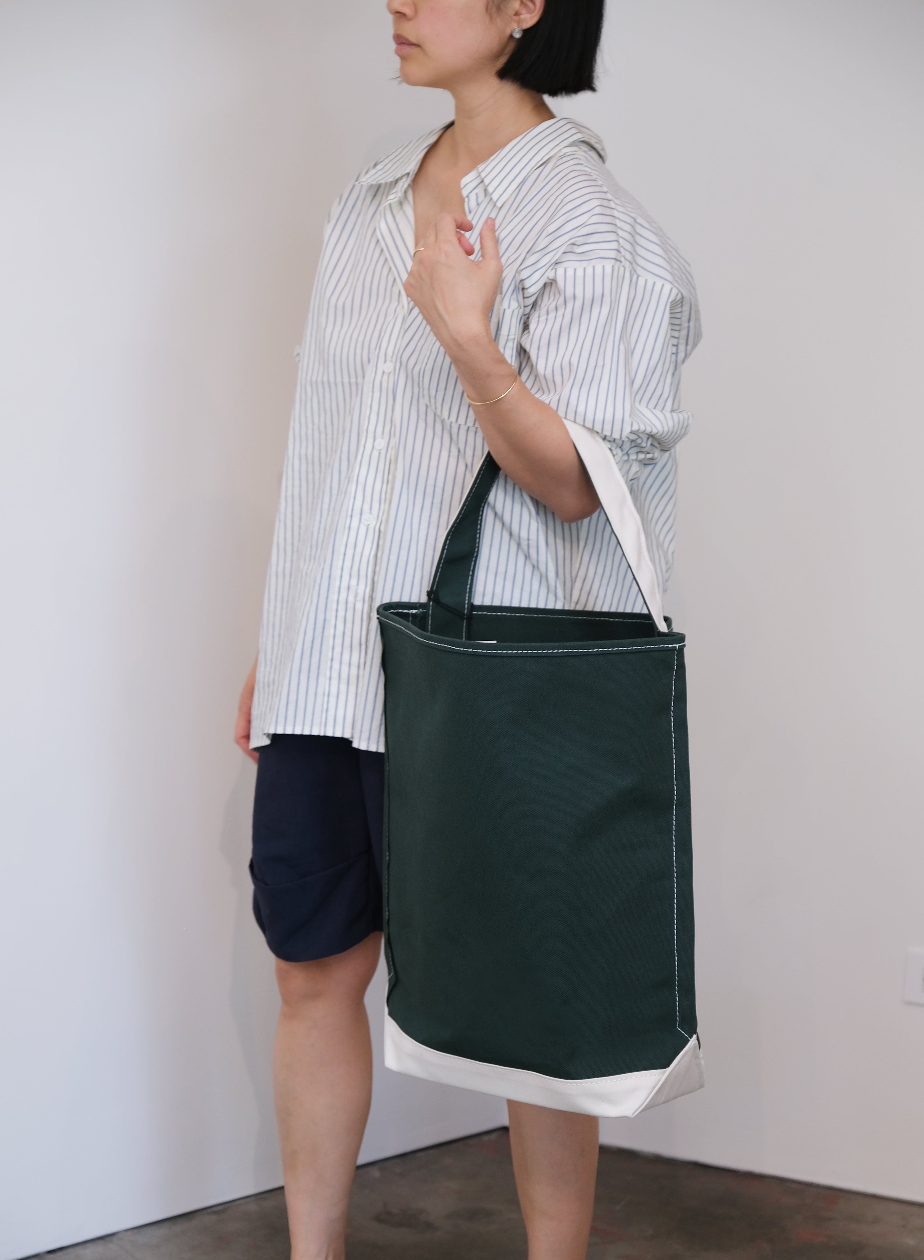 LARGE BAGUETTE TOTE - Green