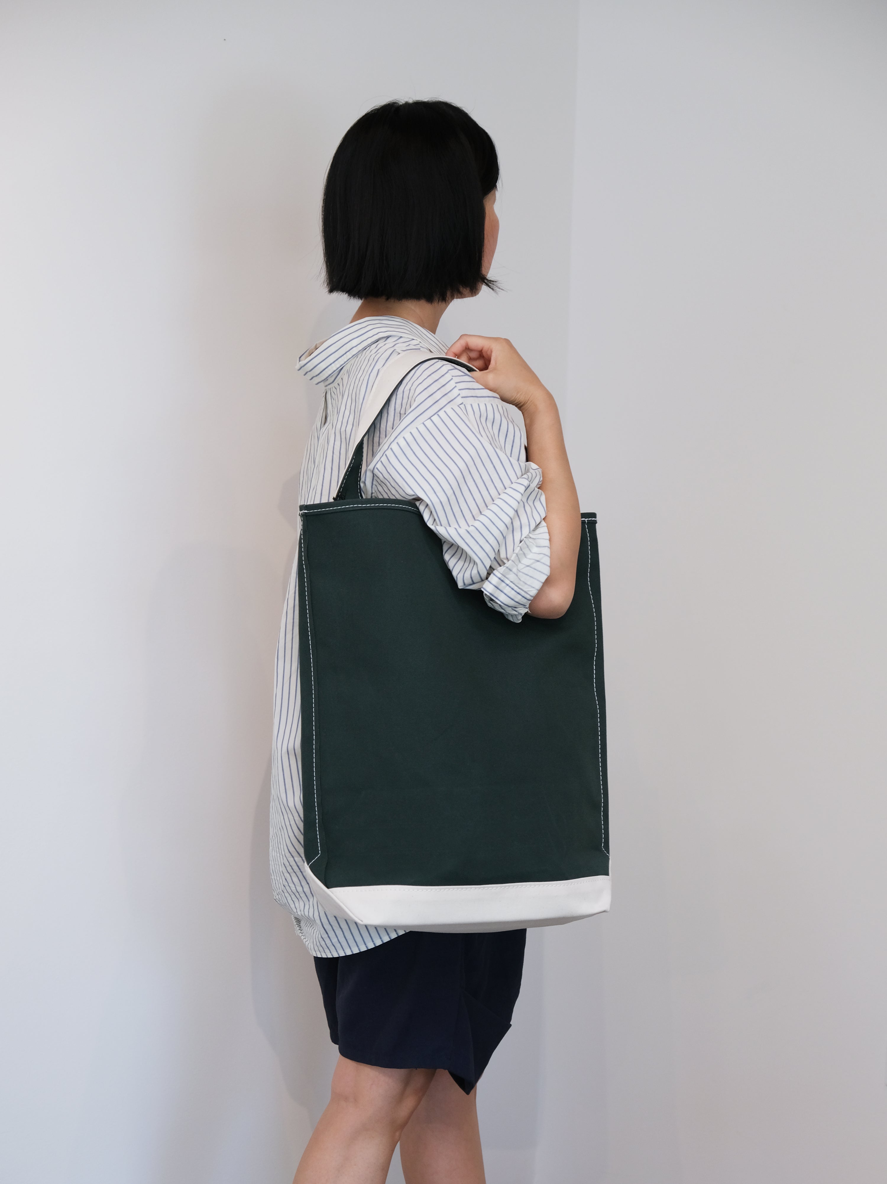 LARGE BAGUETTE TOTE - Green