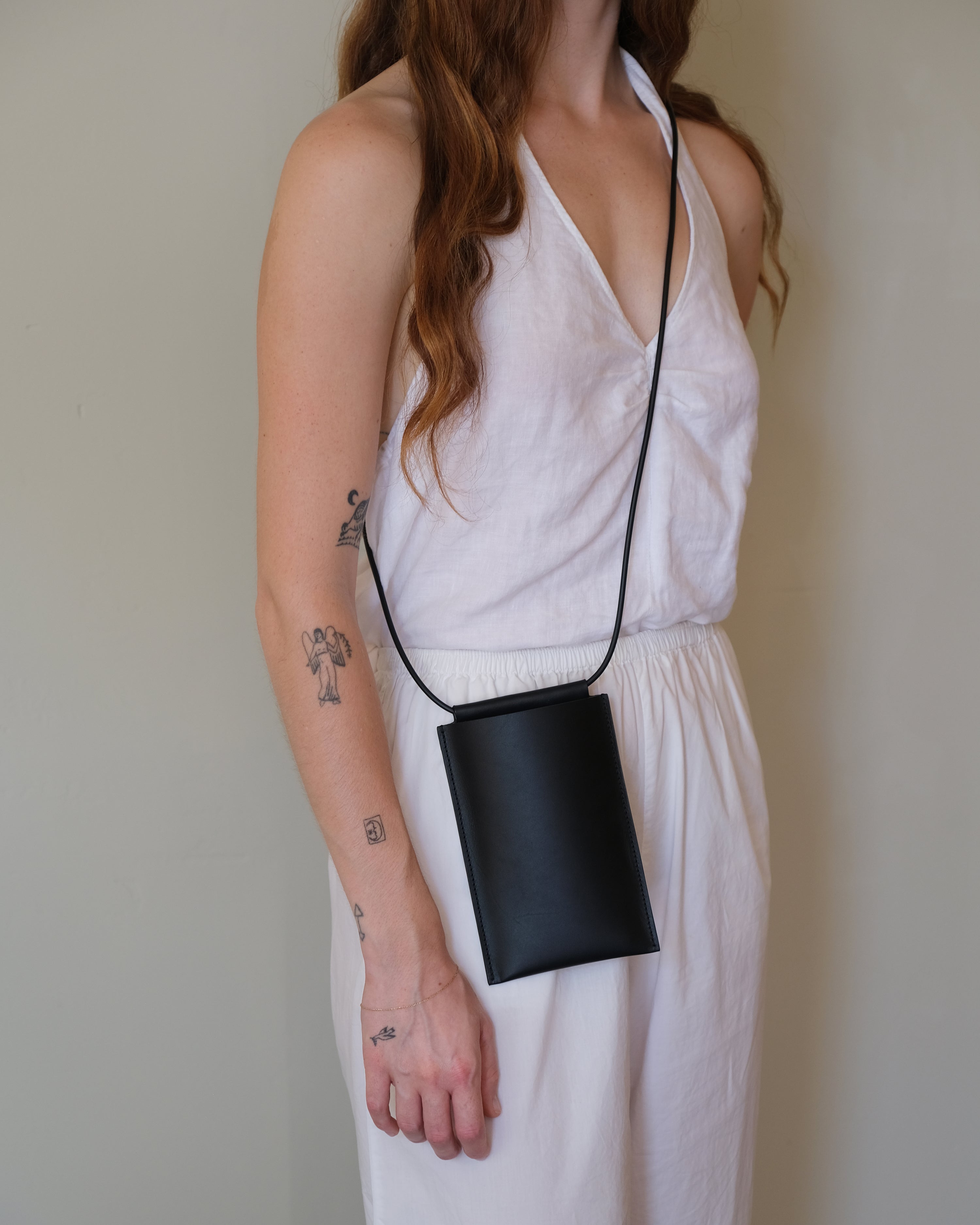 IPHONE SLING - Black