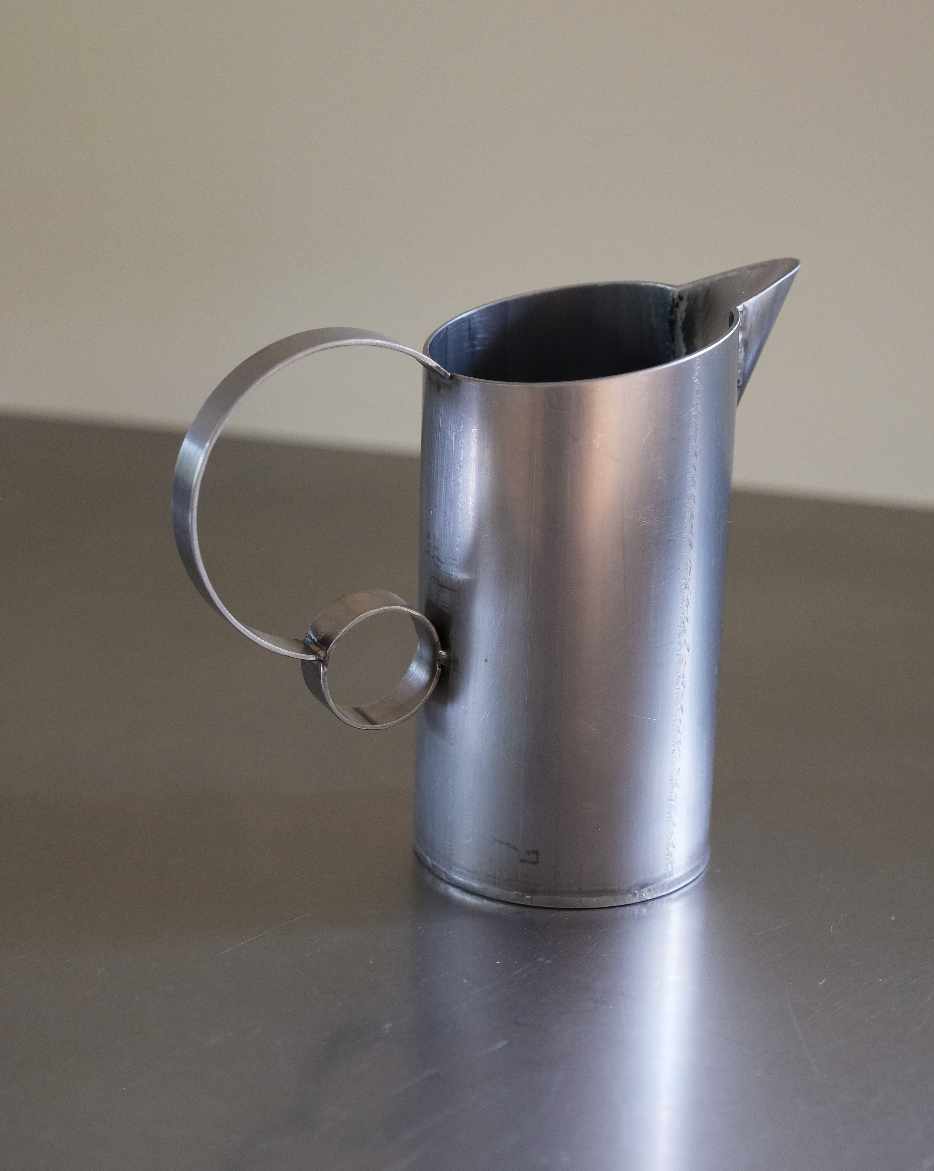DEAN EDMONDS JUG - D