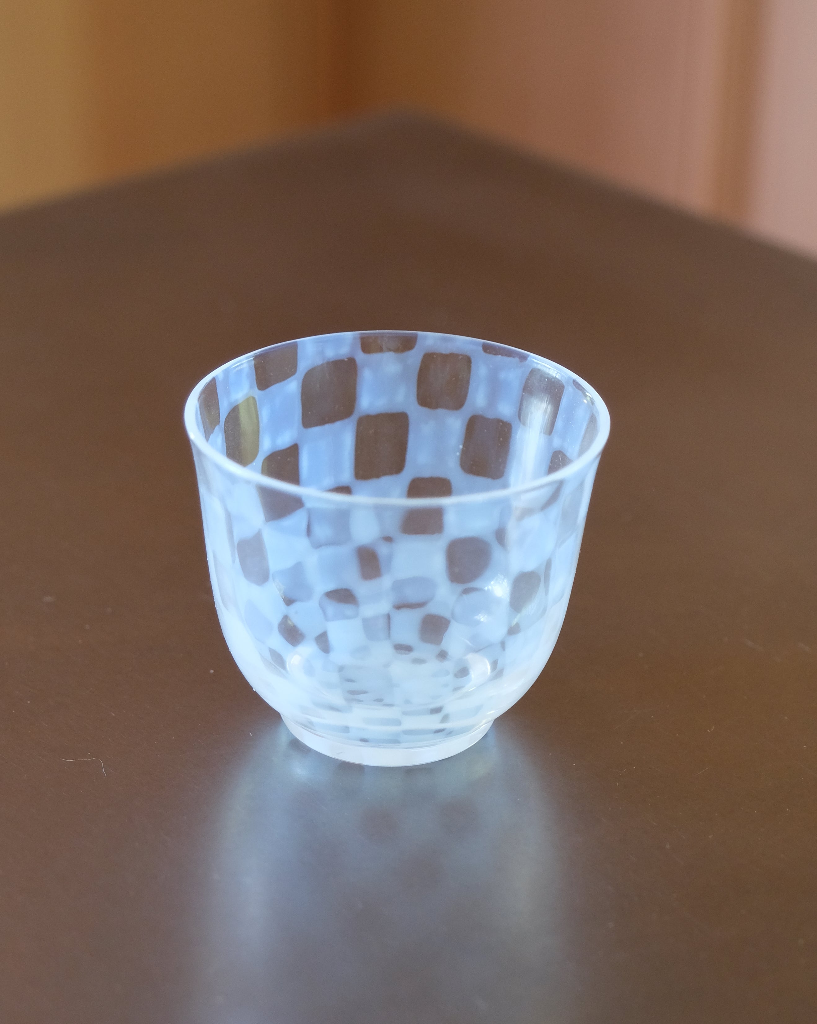 CHECKERED GLASS TEA CUP