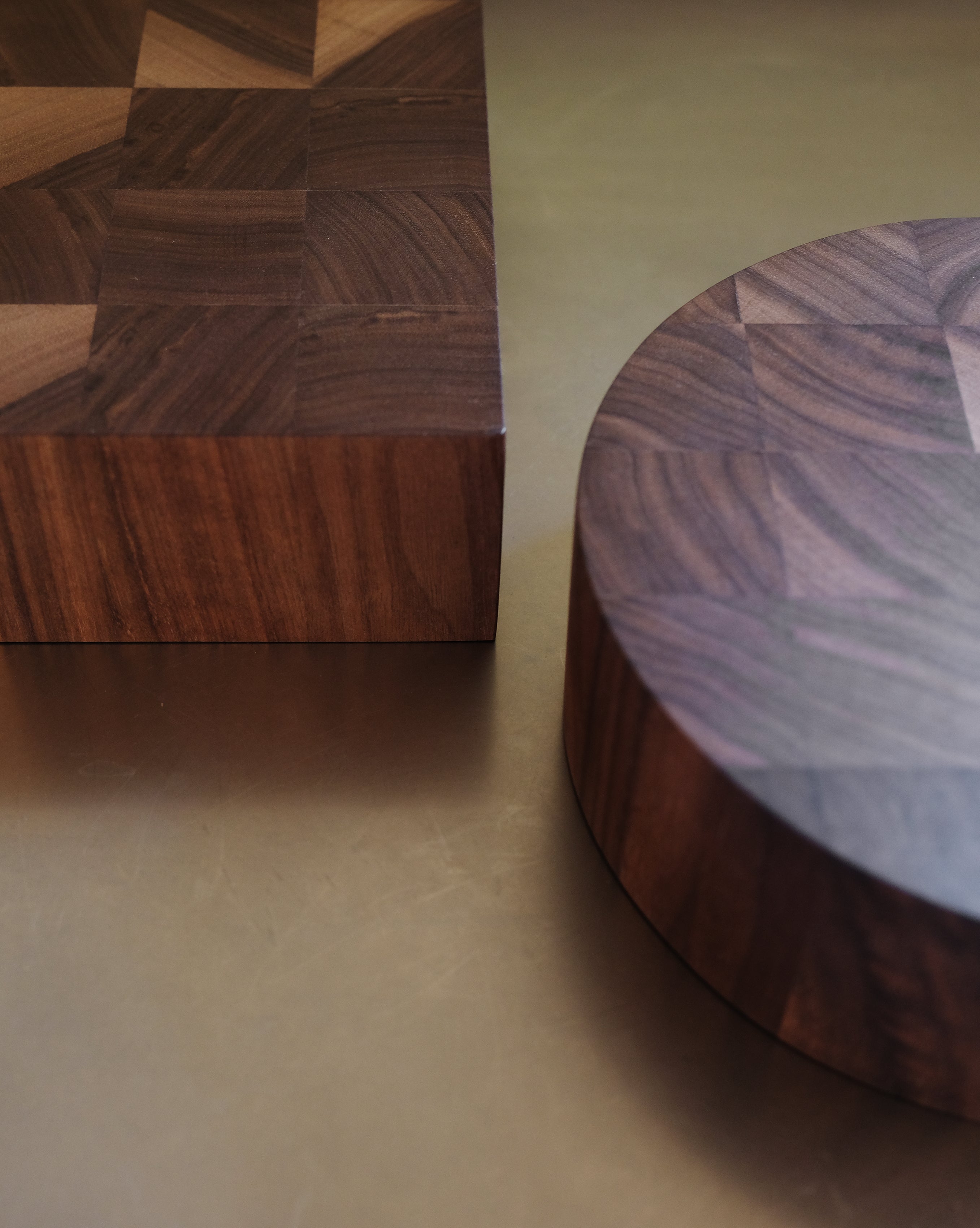 CIRCLE CUTTING BOARD