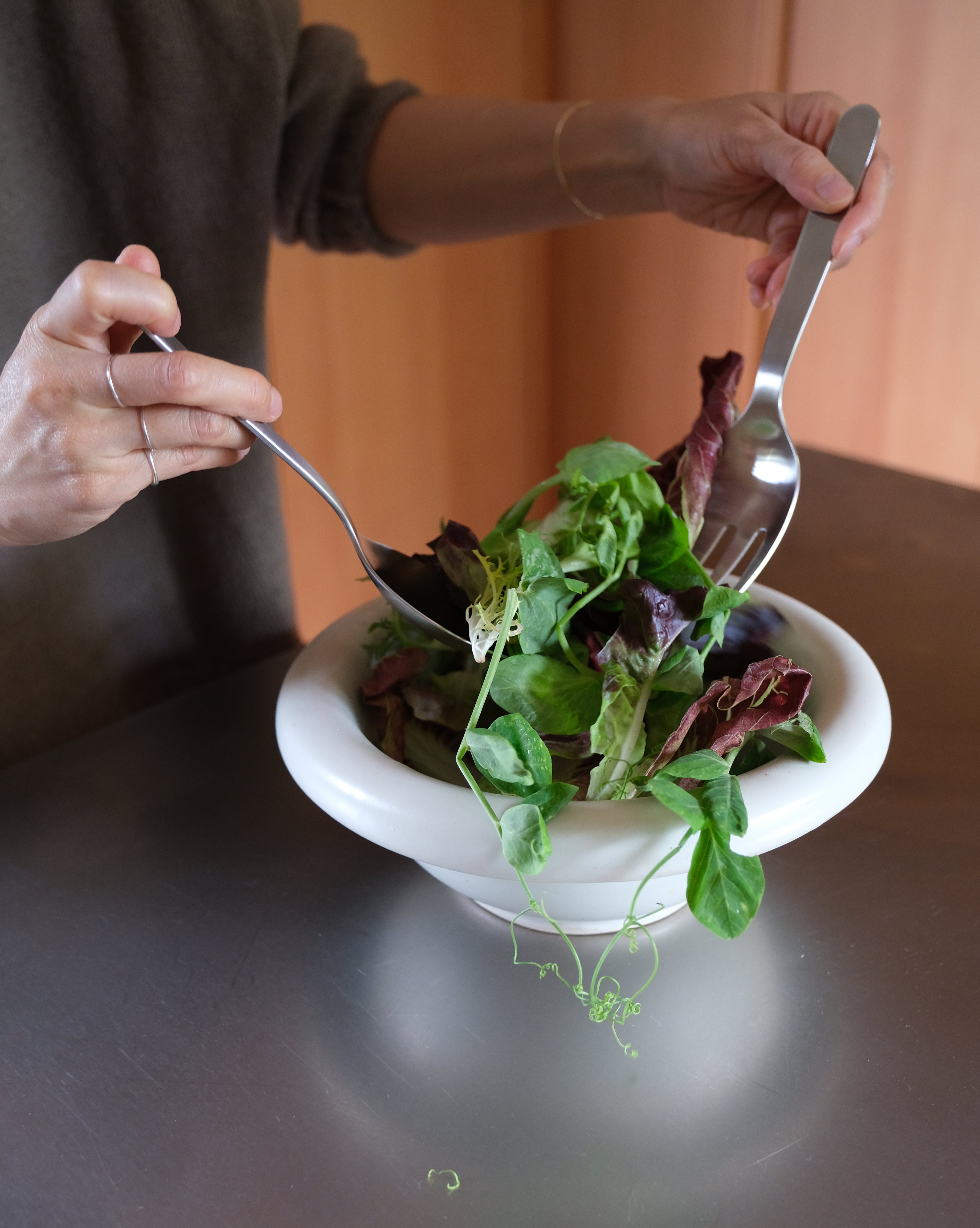 SERVING UTENSILS