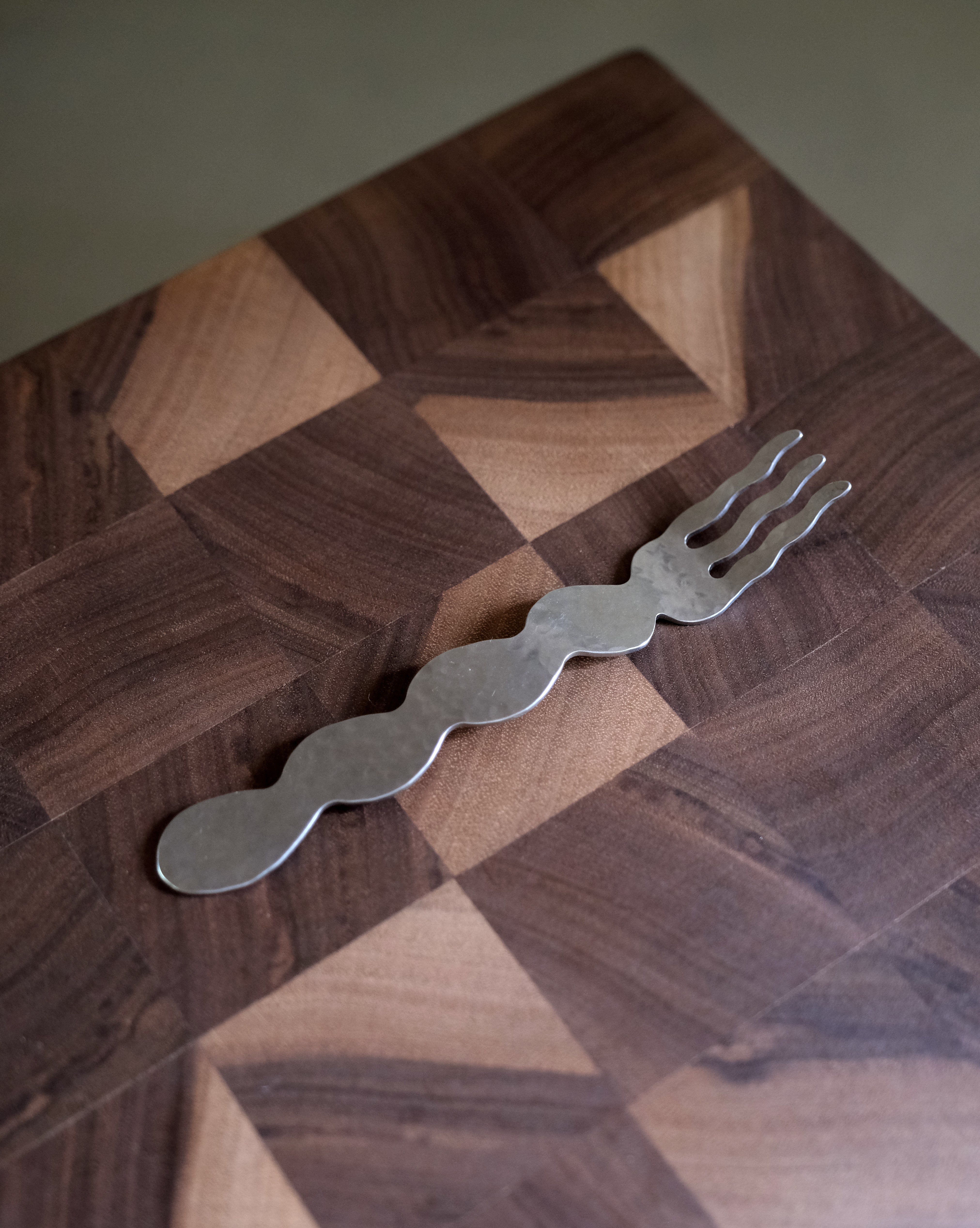 SQUIGGLE FLATWARE