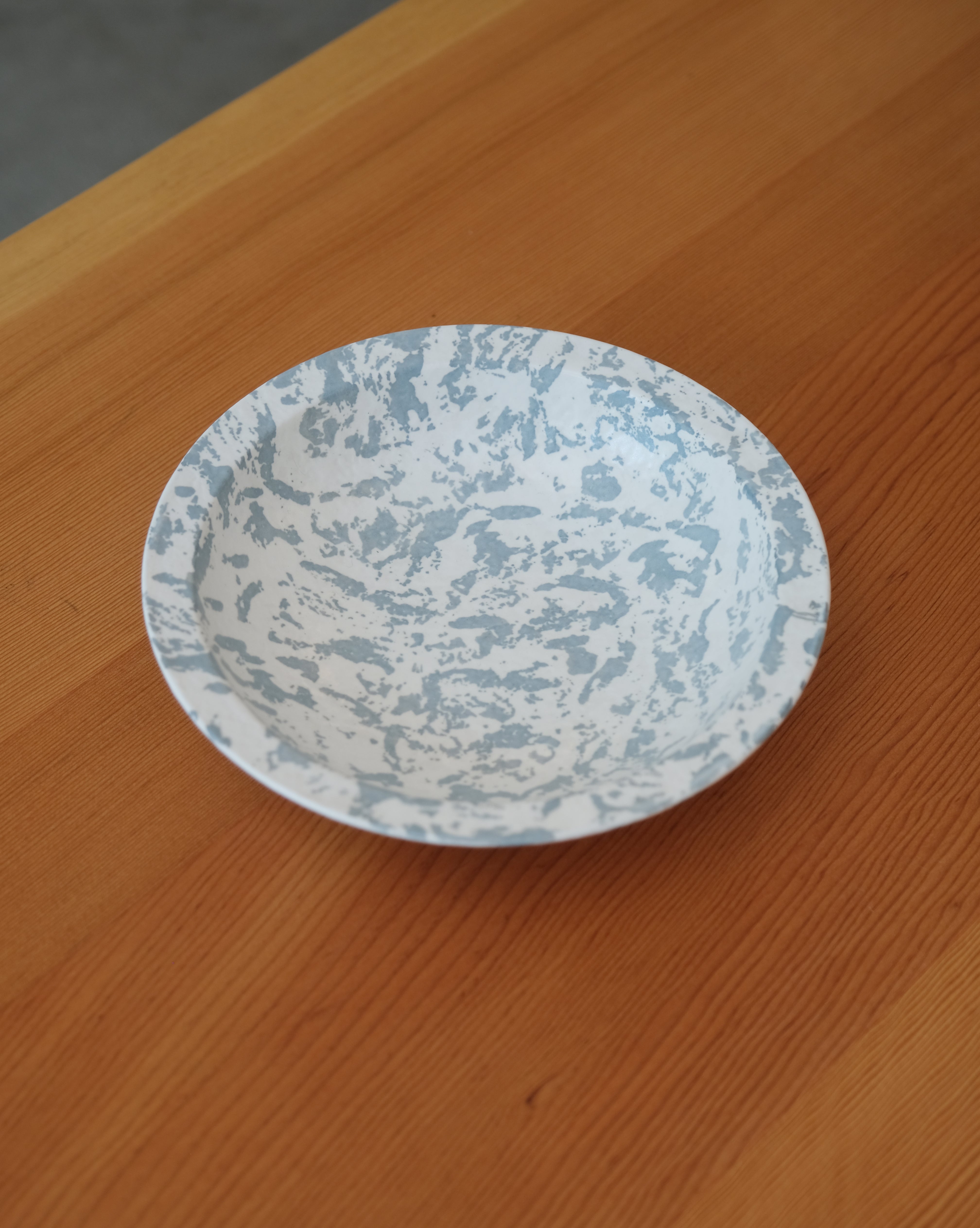 GREY MANDALA RIM BOWL