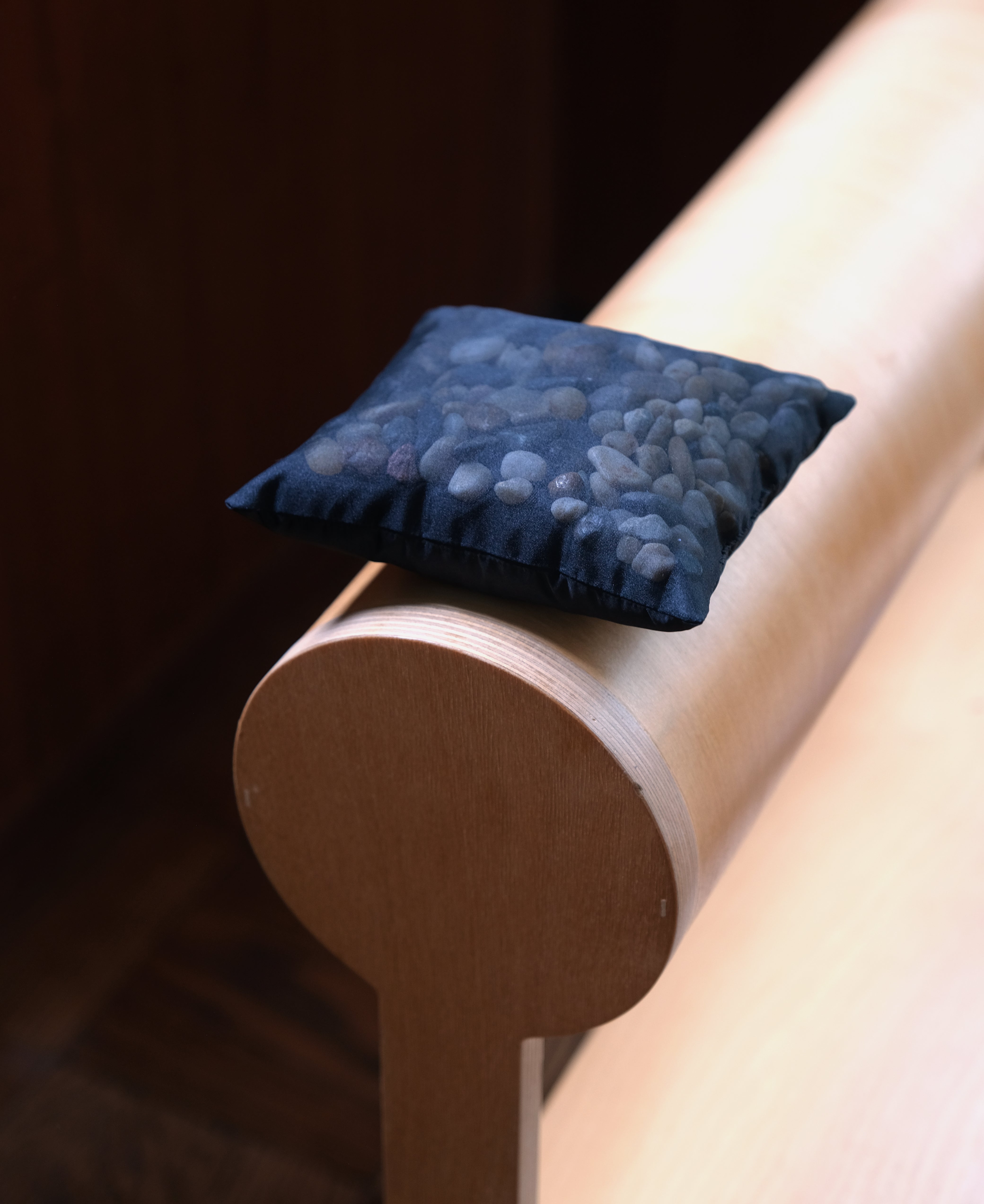 PEBBLE PILLOW