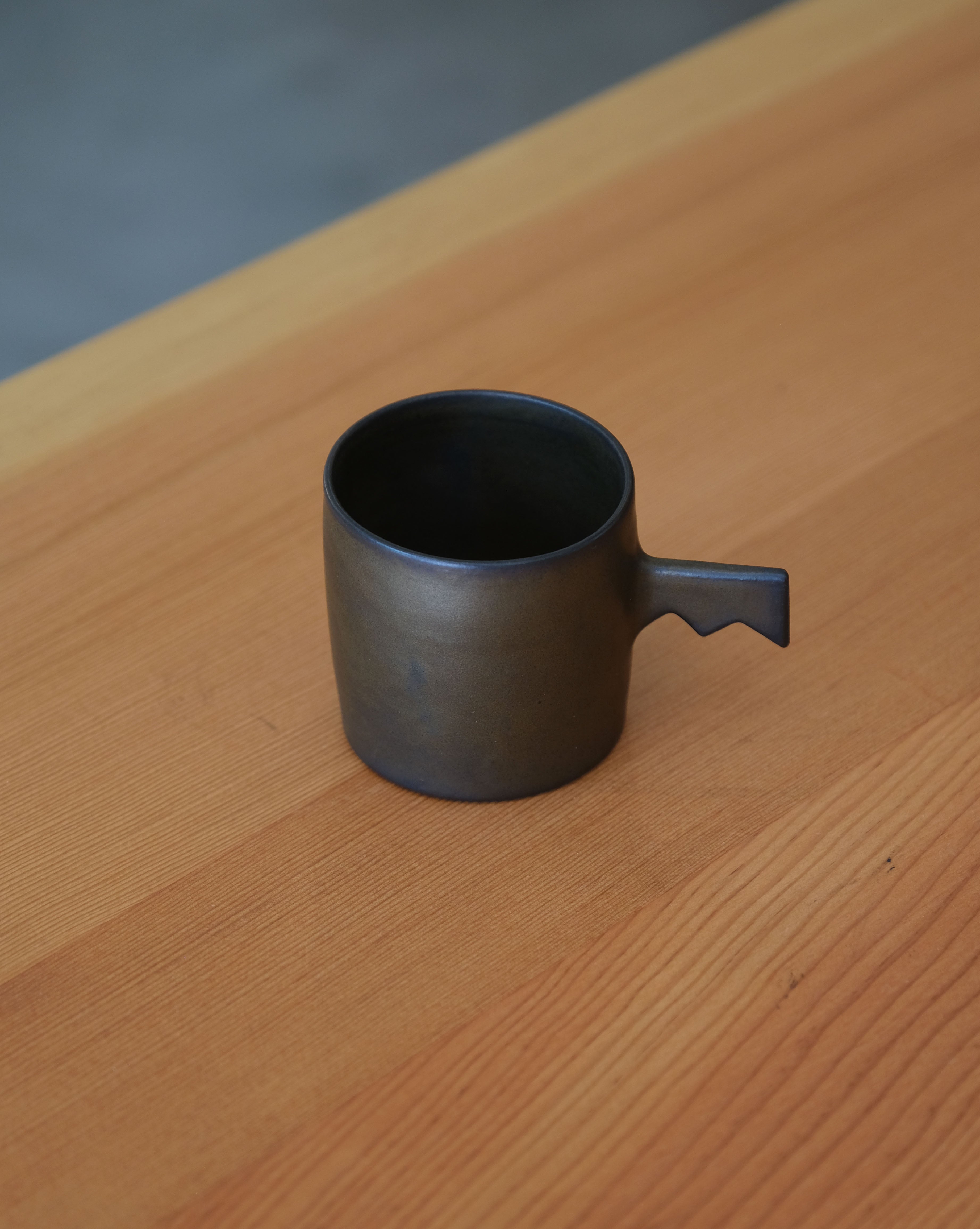SHAPE MUGS - Zig Zag