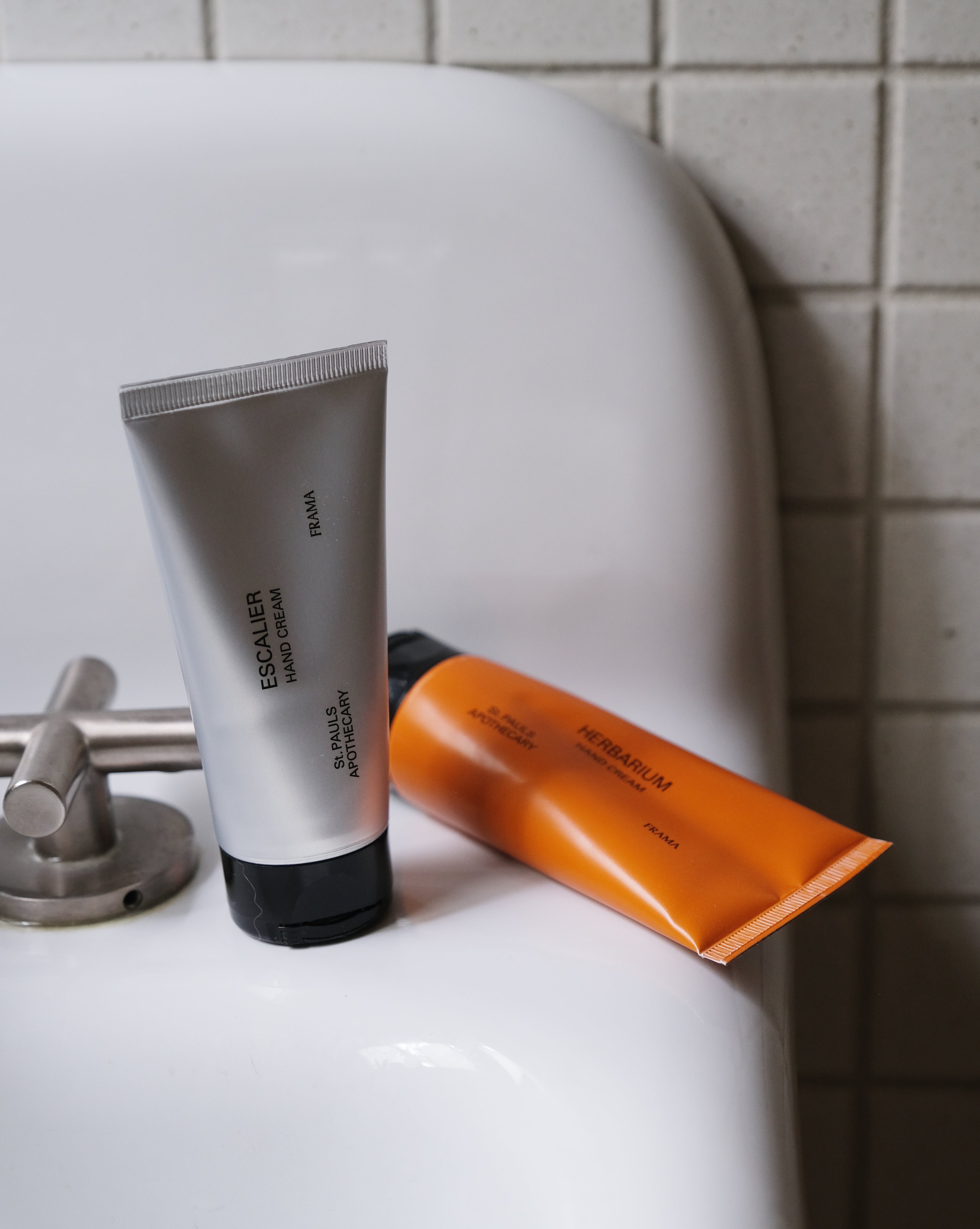 HAND LOTION - Escalier