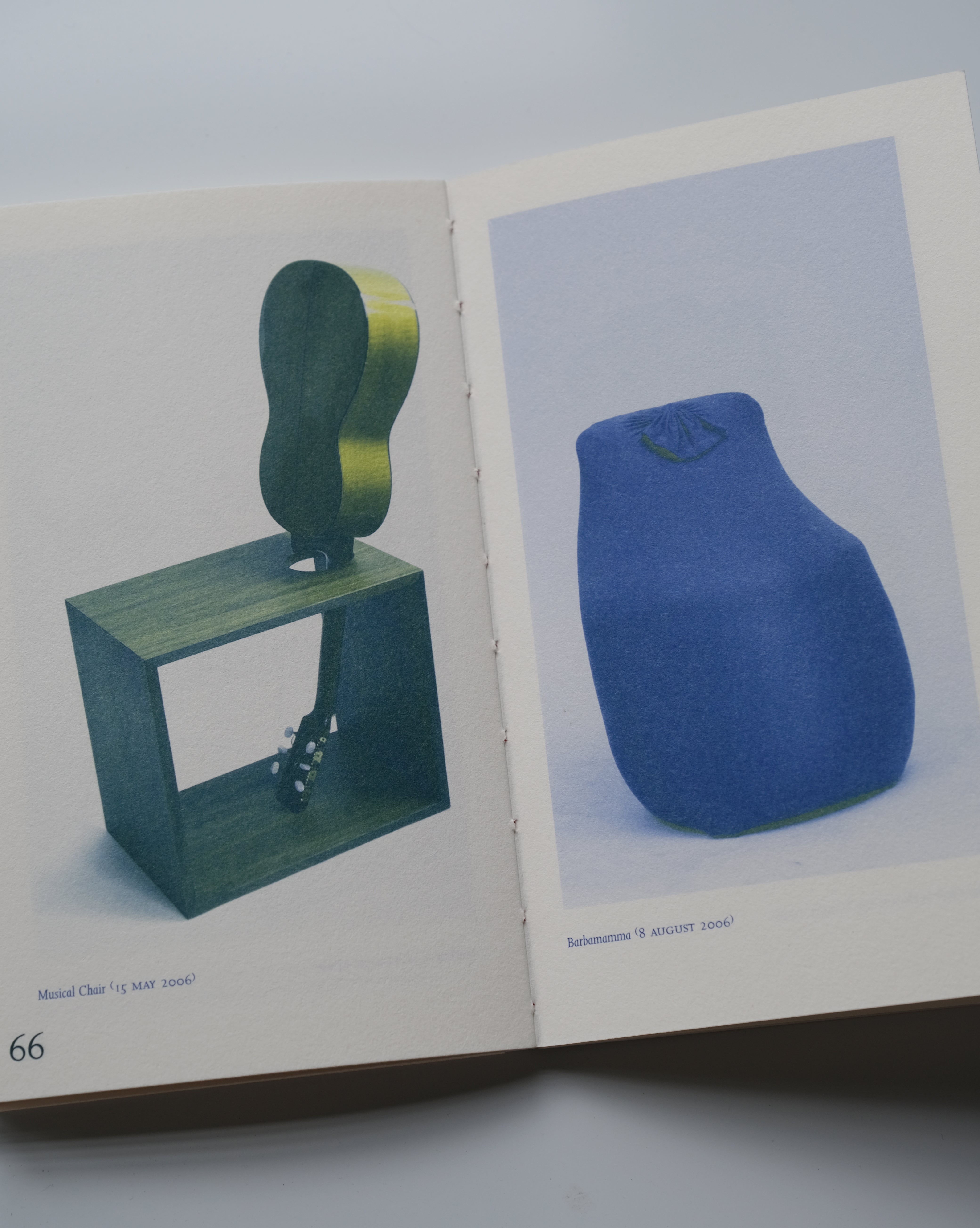 100 CHAIRS BOOK