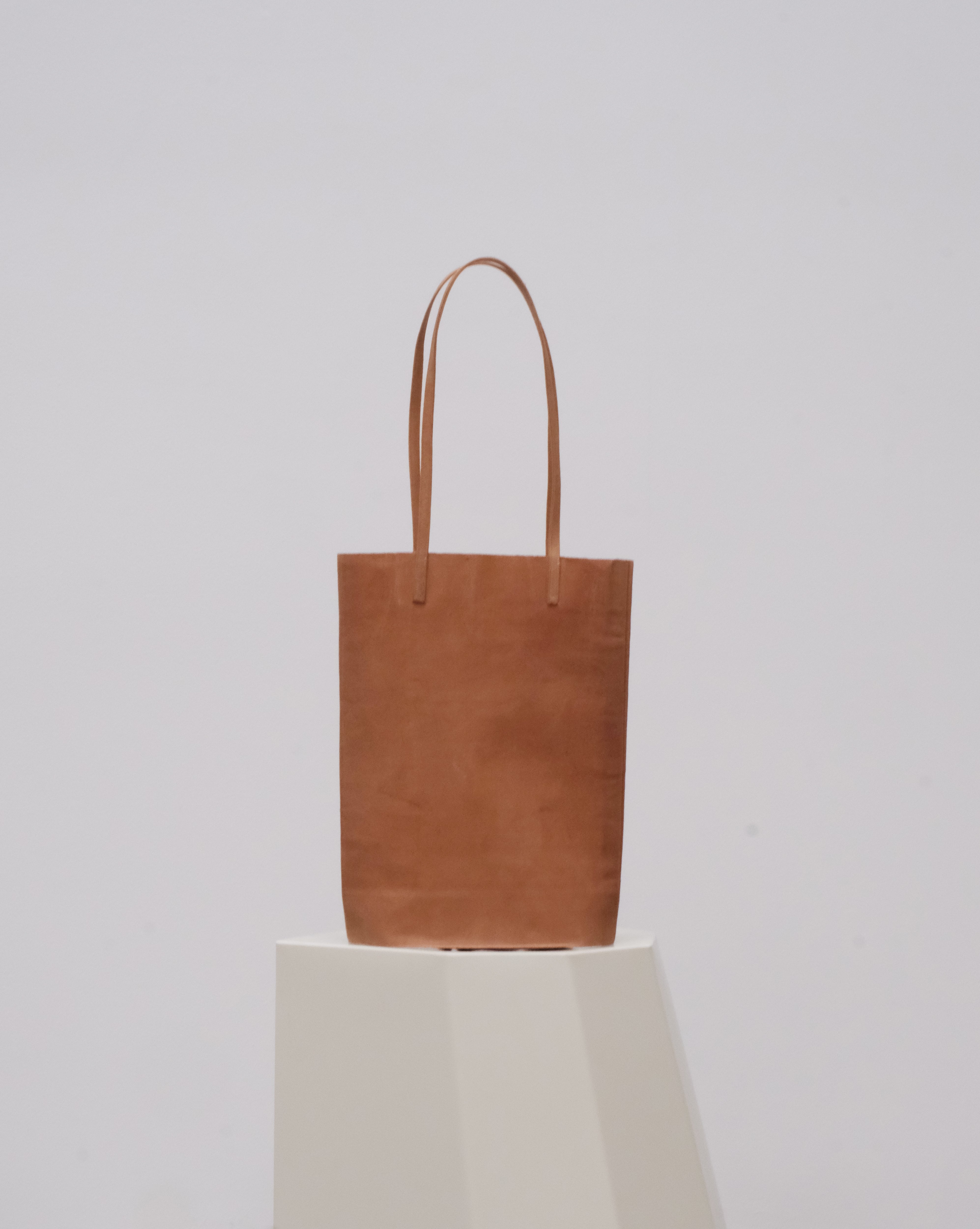 SQUARE TOTE