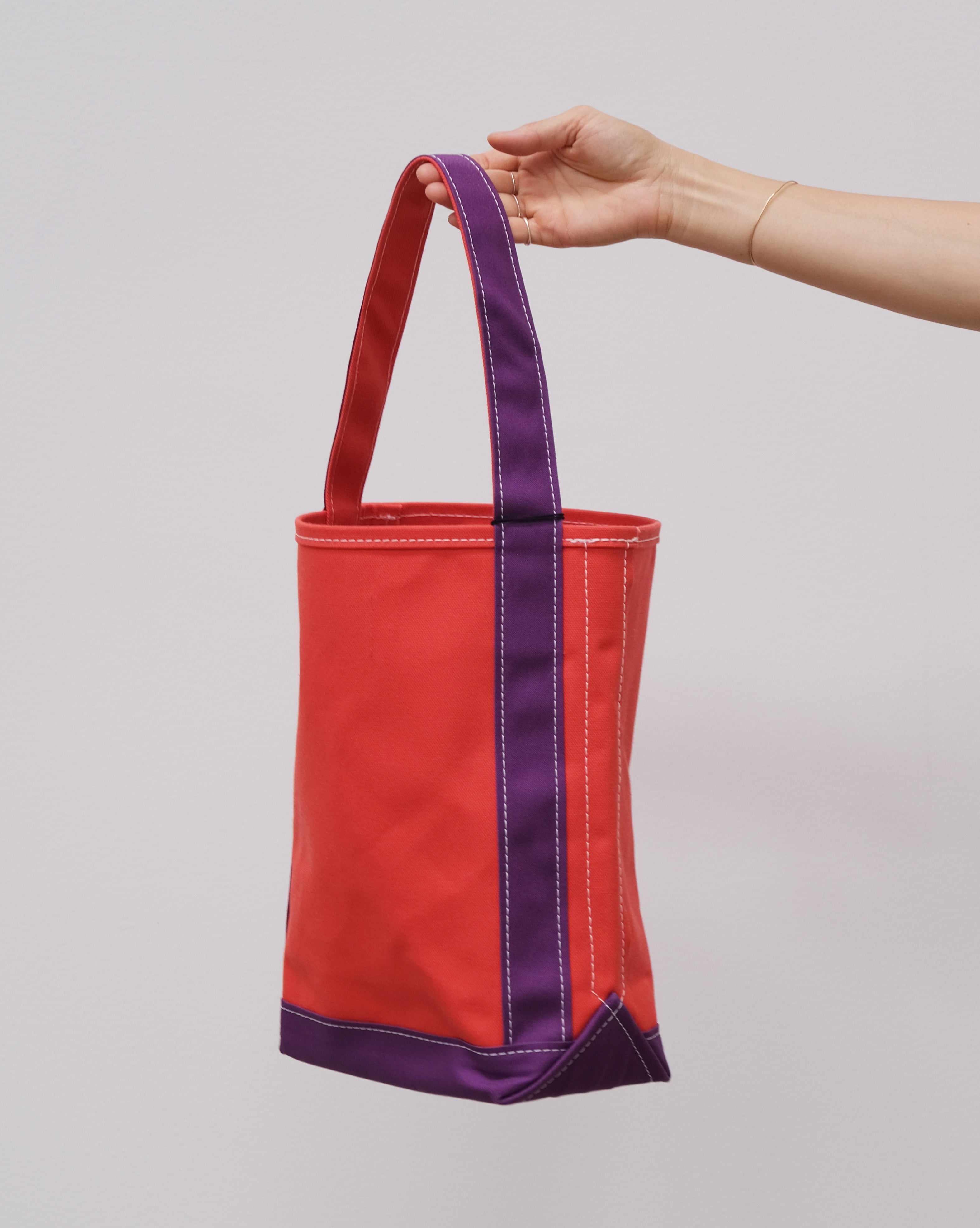 SMALL BAGUETTE TOTE - Red / Violet