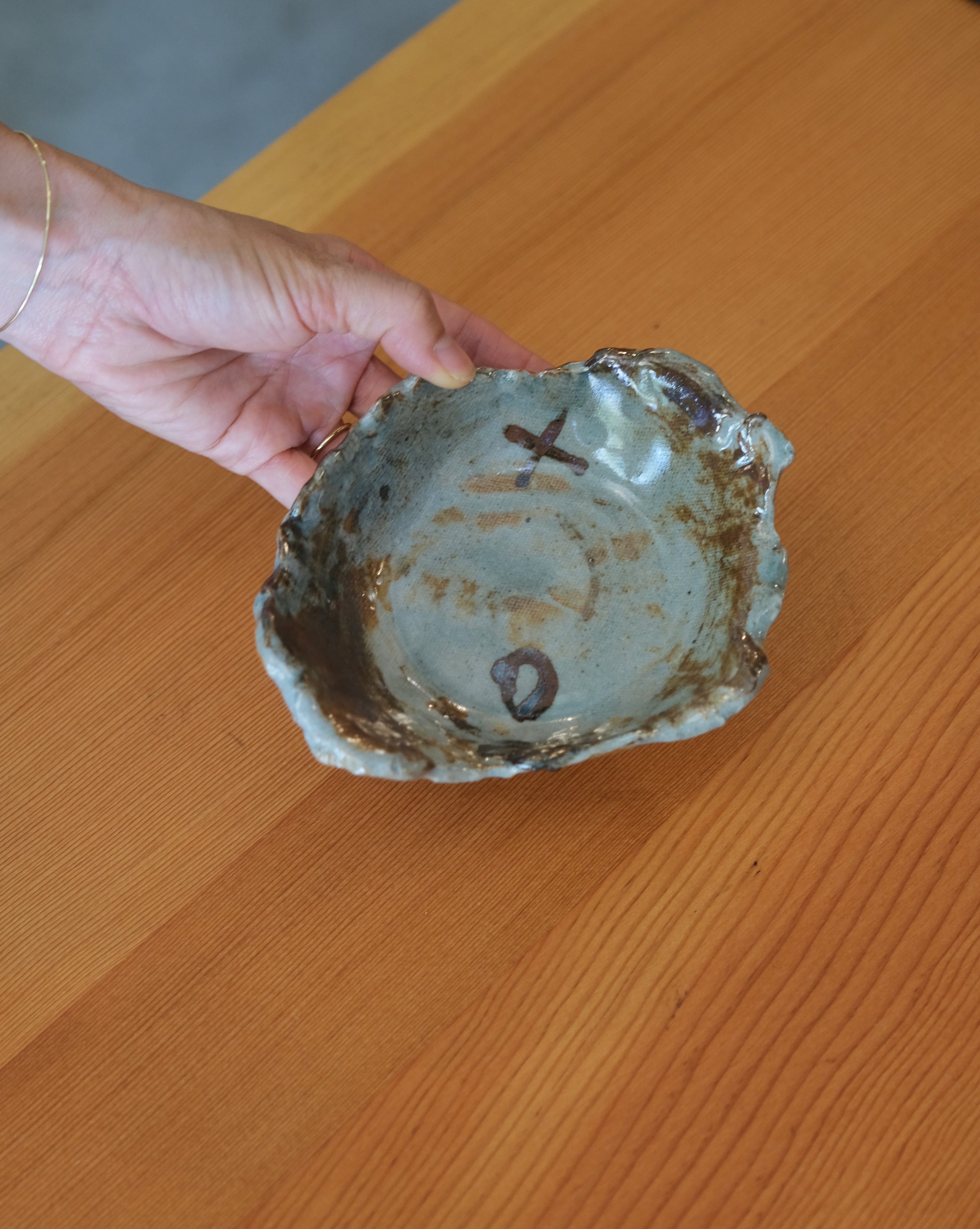 MEDIUM XO DISH in blue glaze