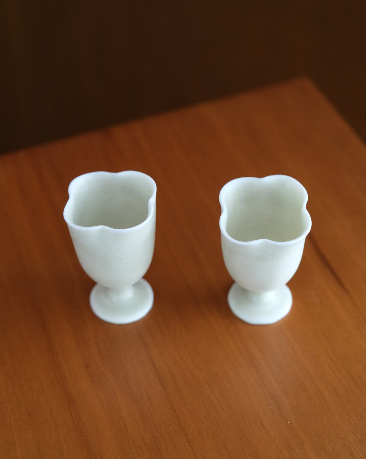 CLOVER STEMMED TEACUP