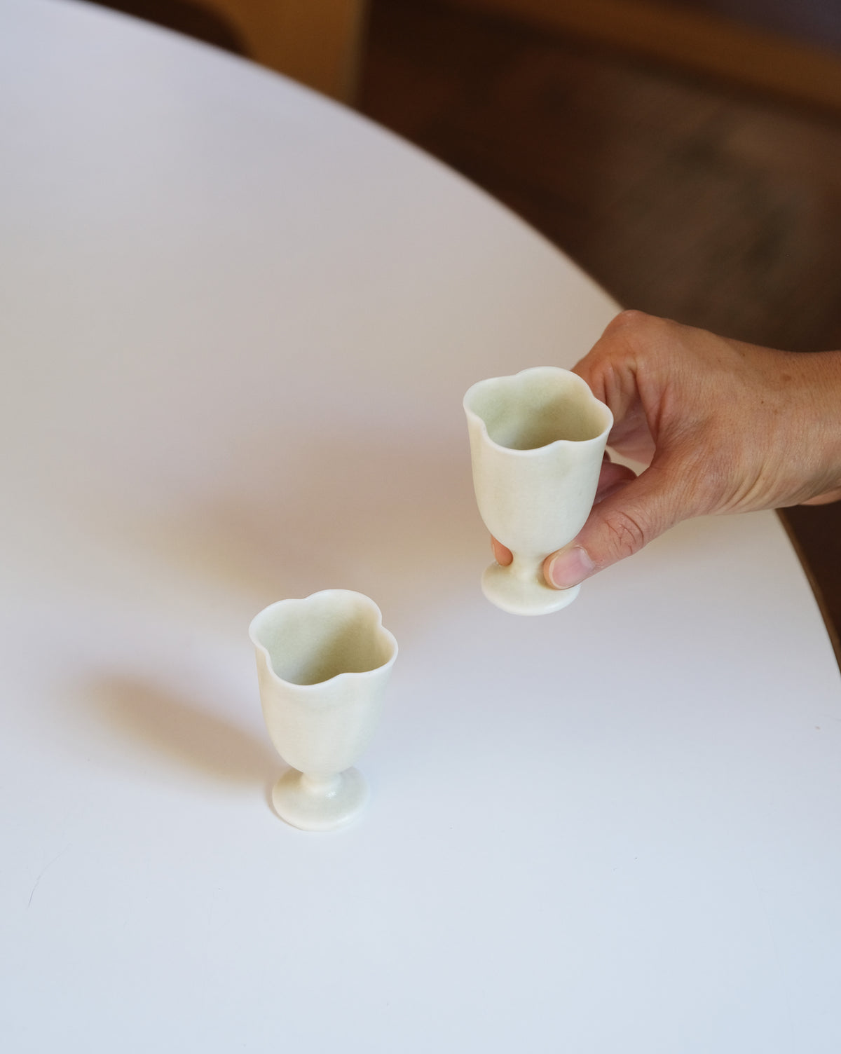 CLOVER STEMMED TEACUP