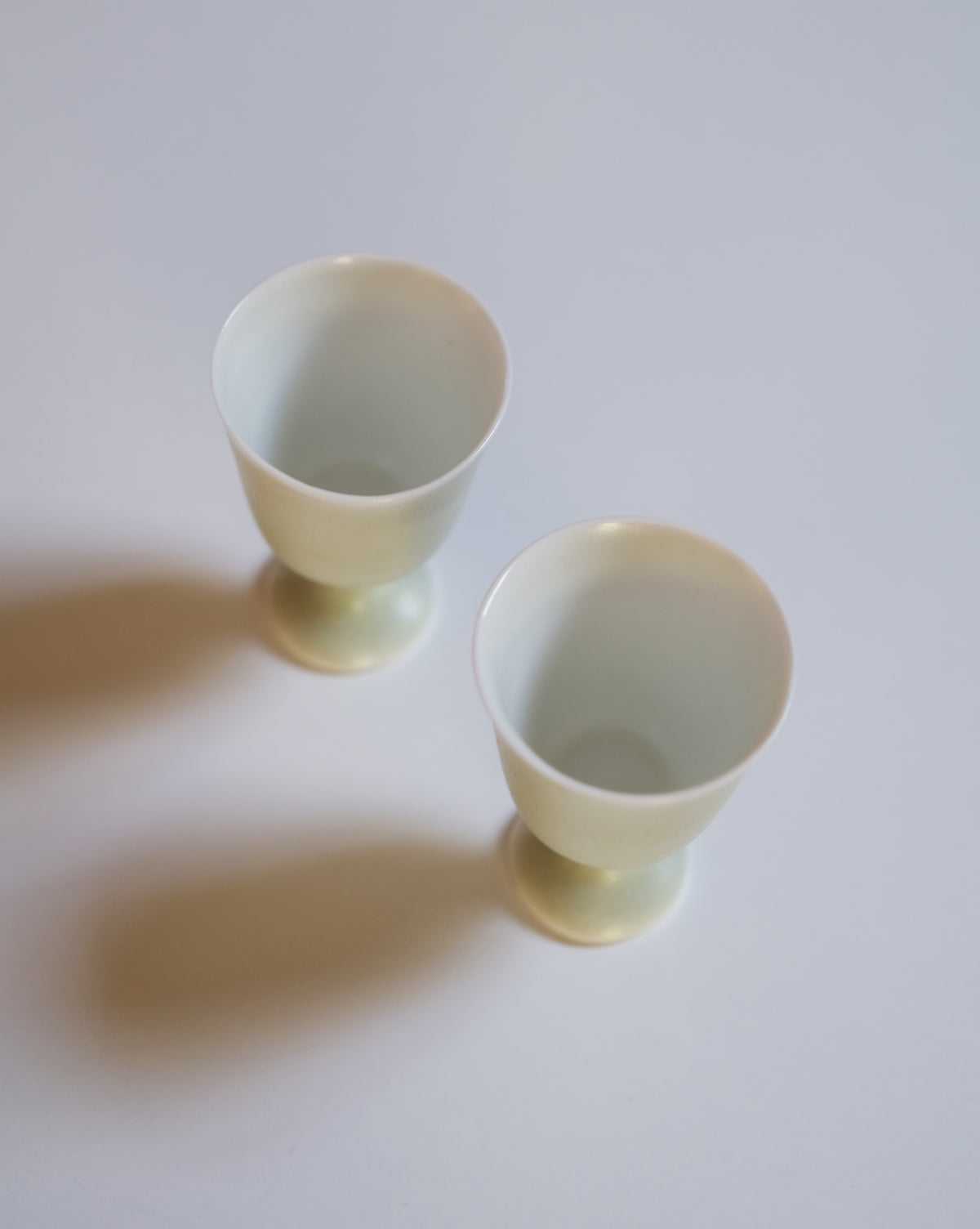 STEMMED TEACUP
