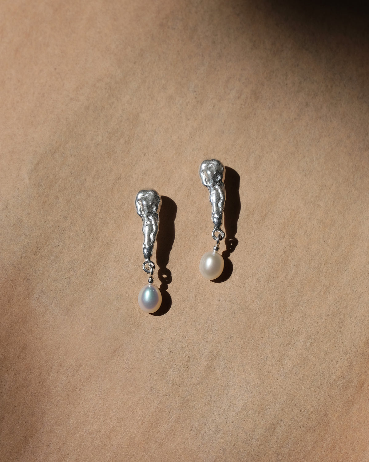 DUSKY ECHO EARRINGS