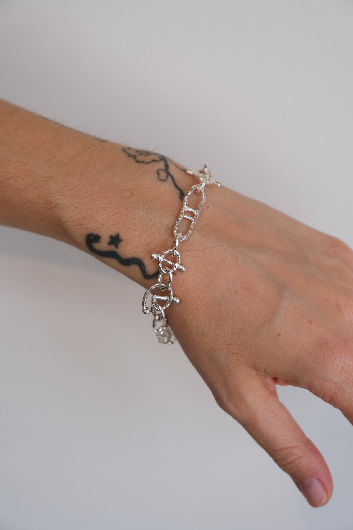 ECHO FORM BRACELET