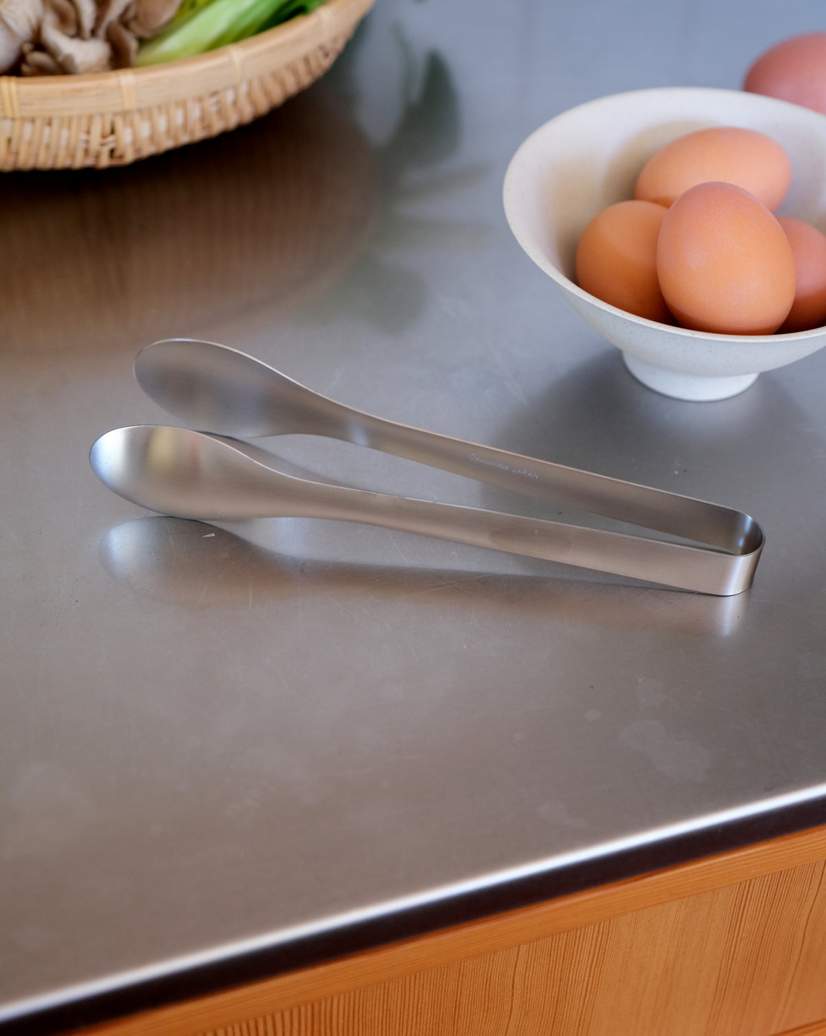 SERVING TONGS