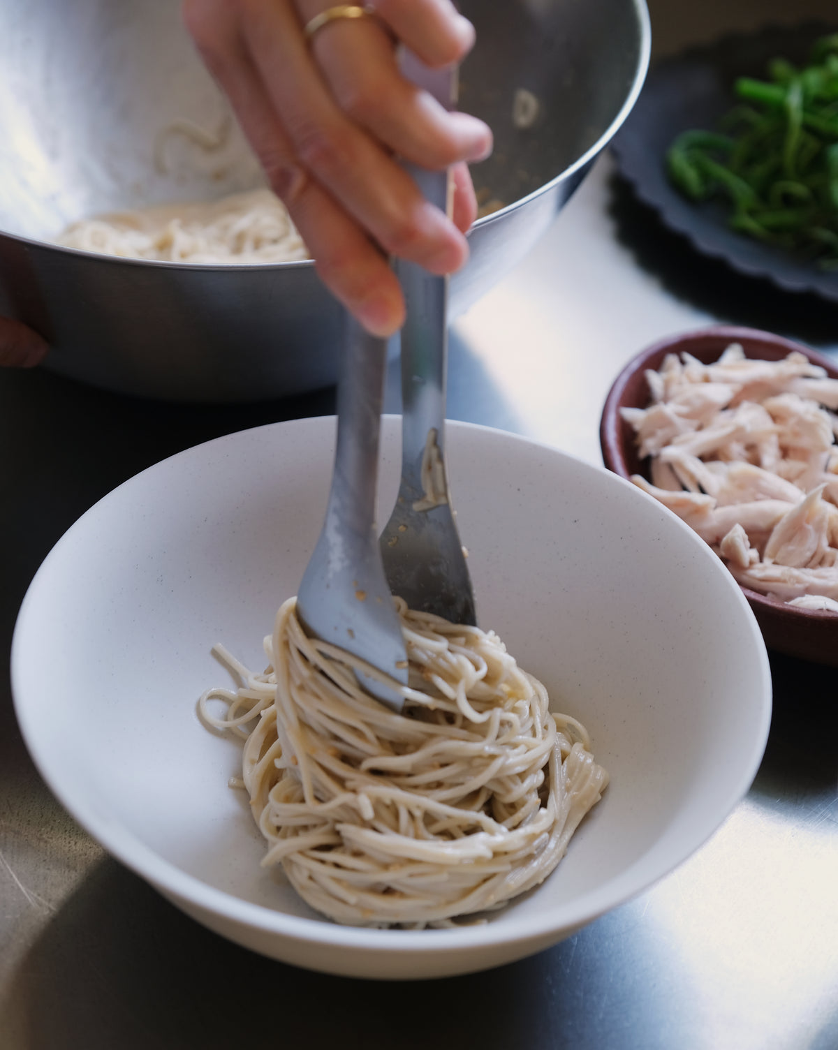 SERVING TONGS
