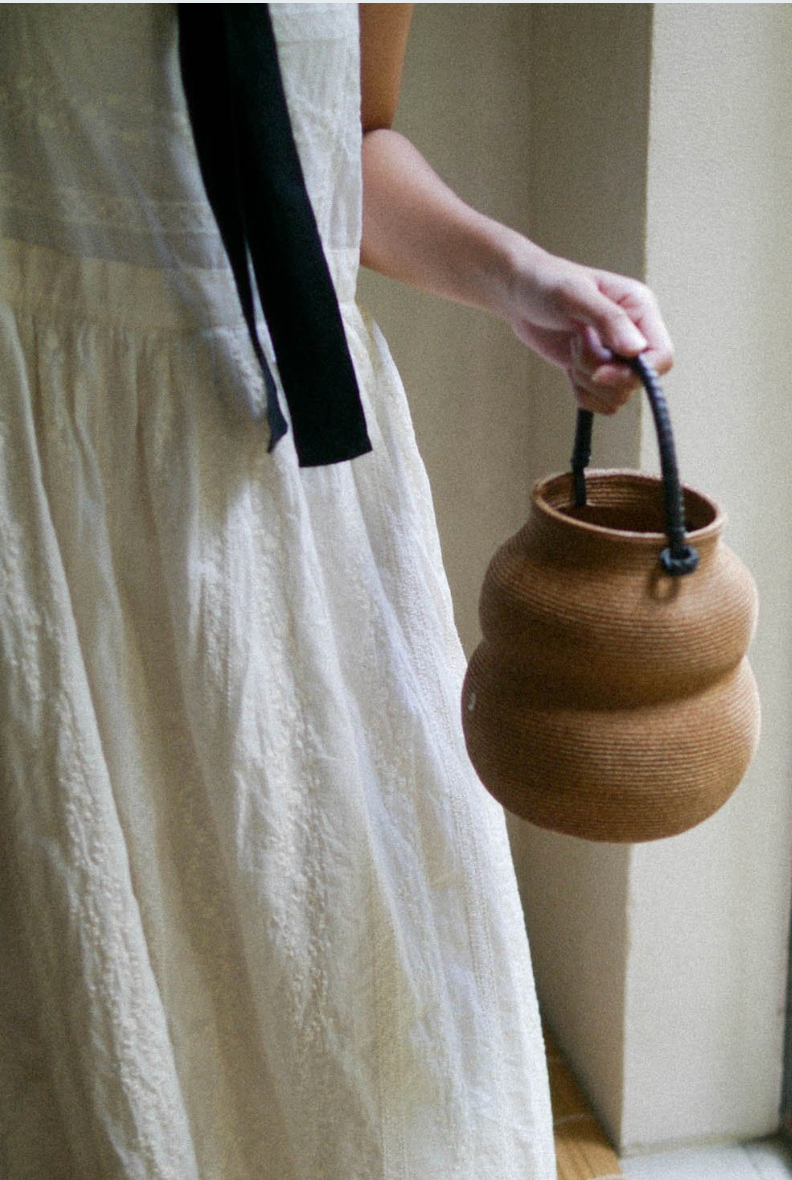 GOURD HAND BASKET